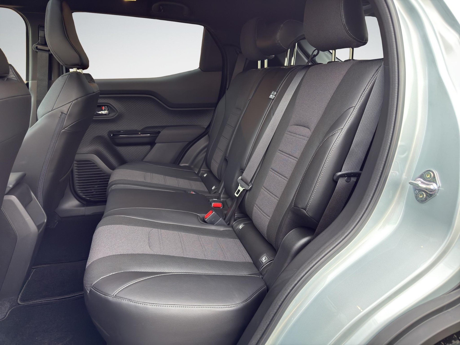 TOYOTA Urban Cruiser Premium AWD-image-14