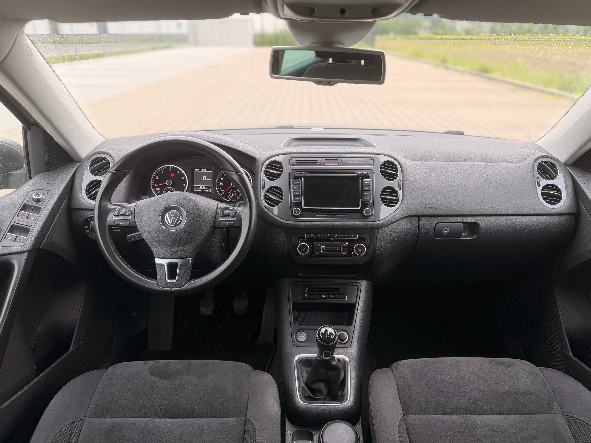 VW Tiguan 2.0 TSI Sport&Style 4Motion-image-14