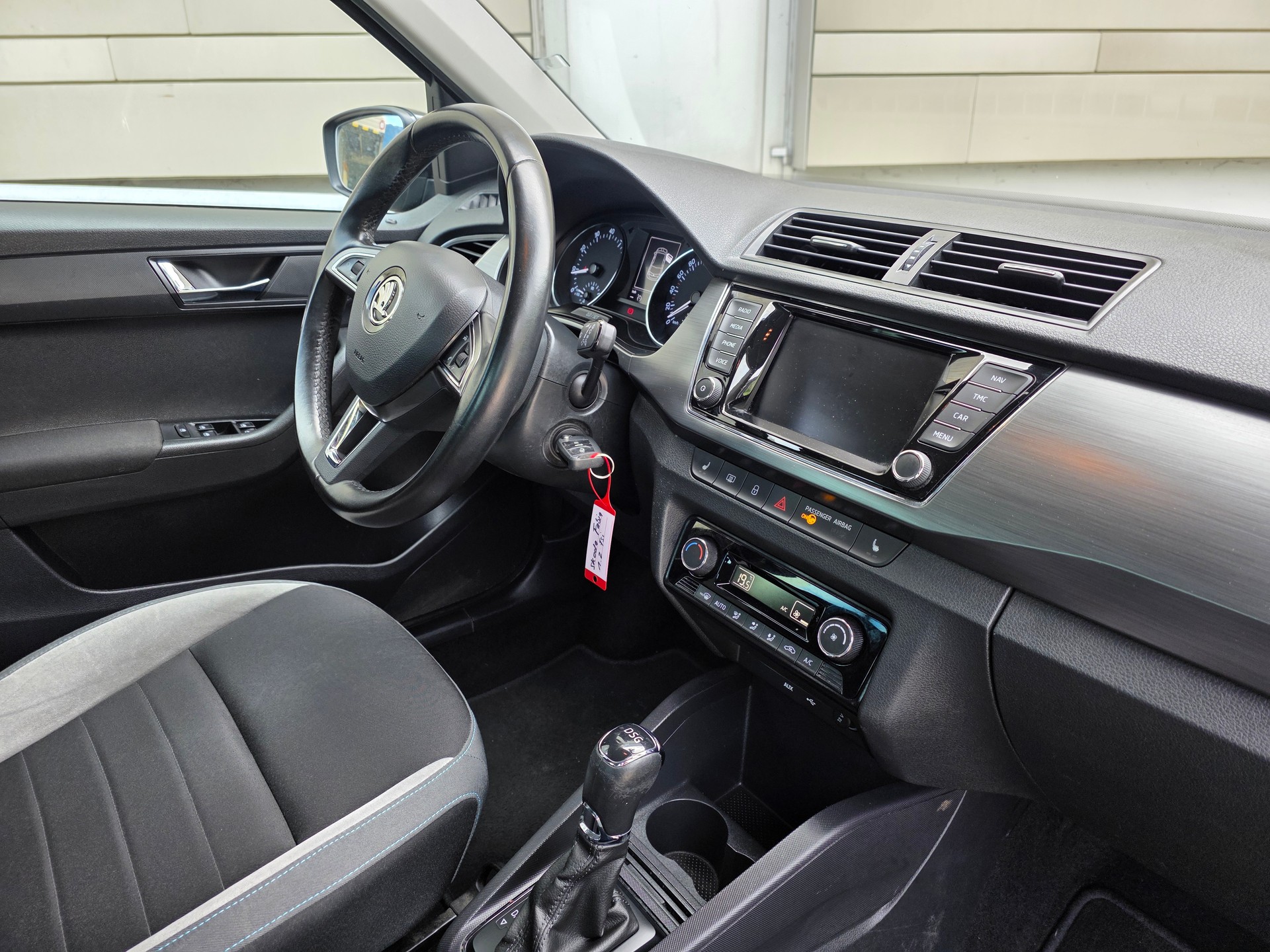SKODA Fabia 1.2 TSI Swiss Joy DSG-image-21