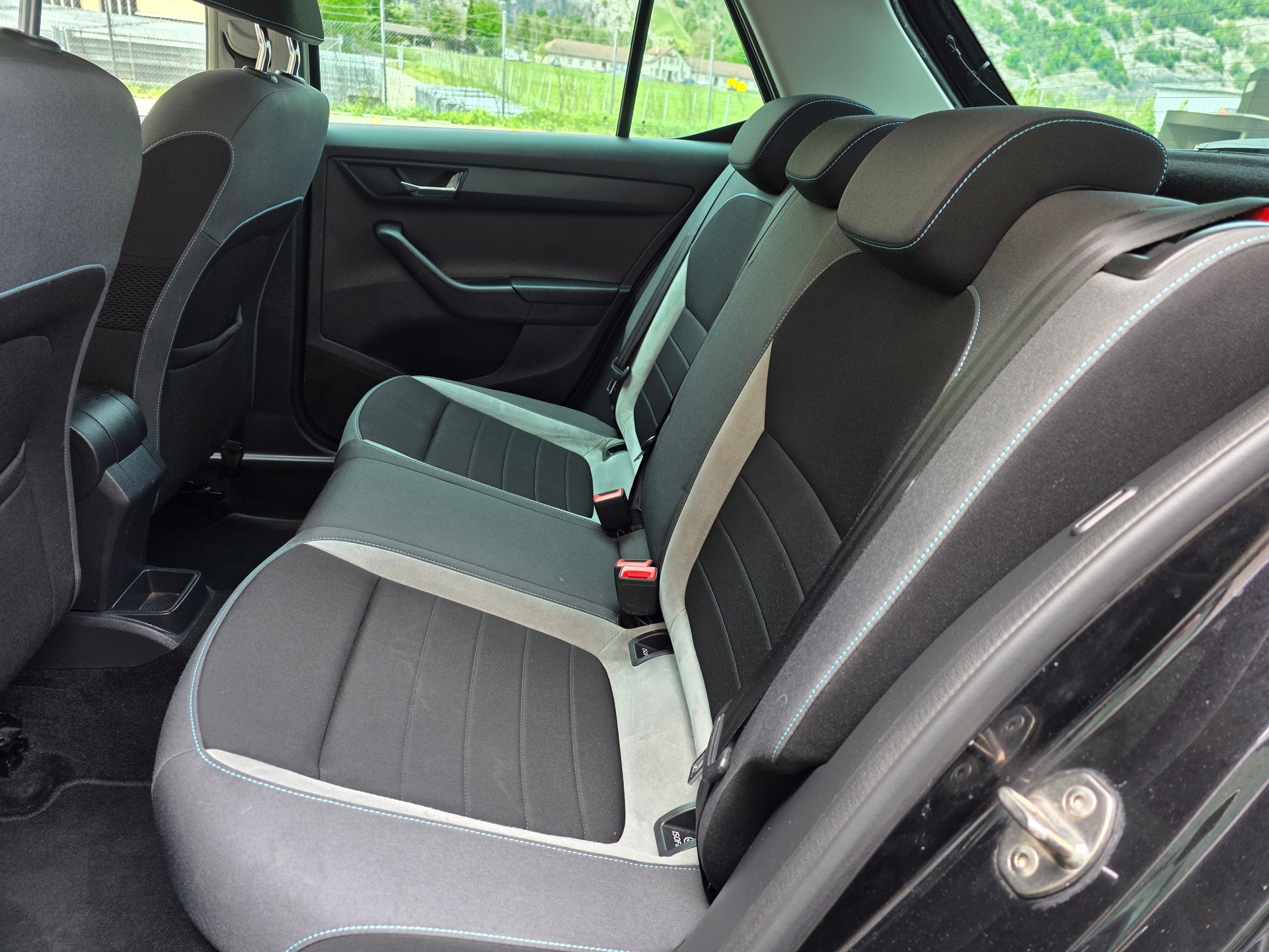 SKODA Fabia 1.2 TSI Swiss Joy DSG-image-16