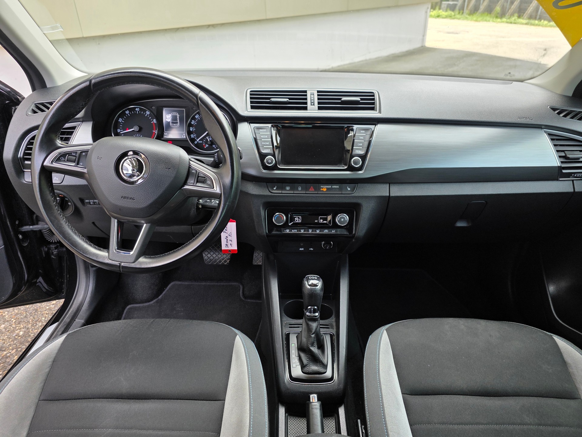 SKODA Fabia 1.2 TSI Swiss Joy DSG-image-17
