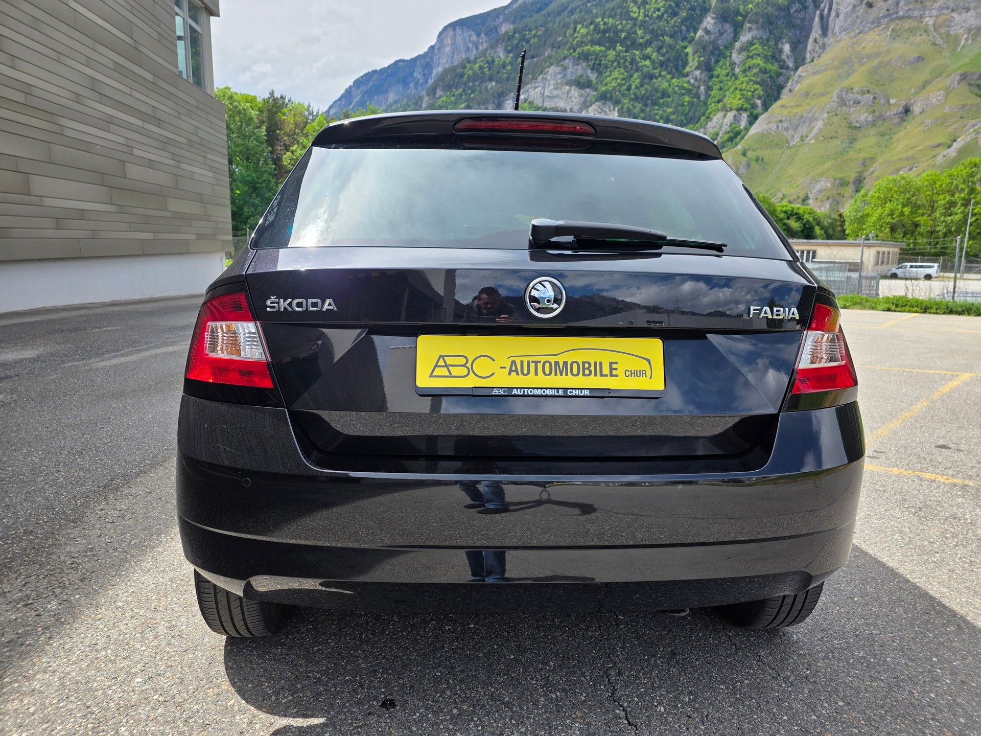 SKODA Fabia 1.2 TSI Swiss Joy DSG-image-10