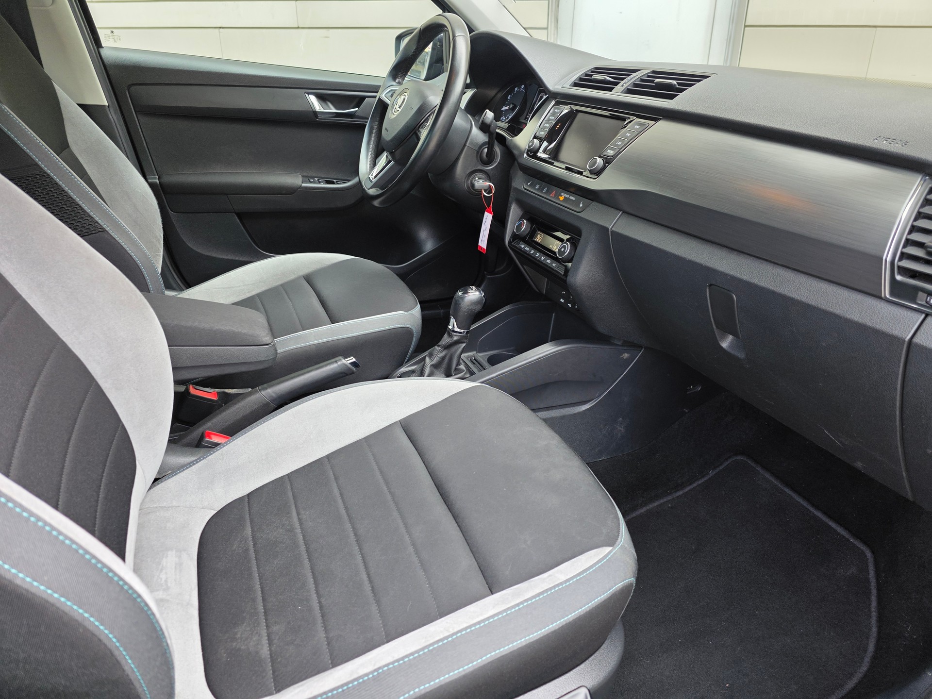 SKODA Fabia 1.2 TSI Swiss Joy DSG-image-20