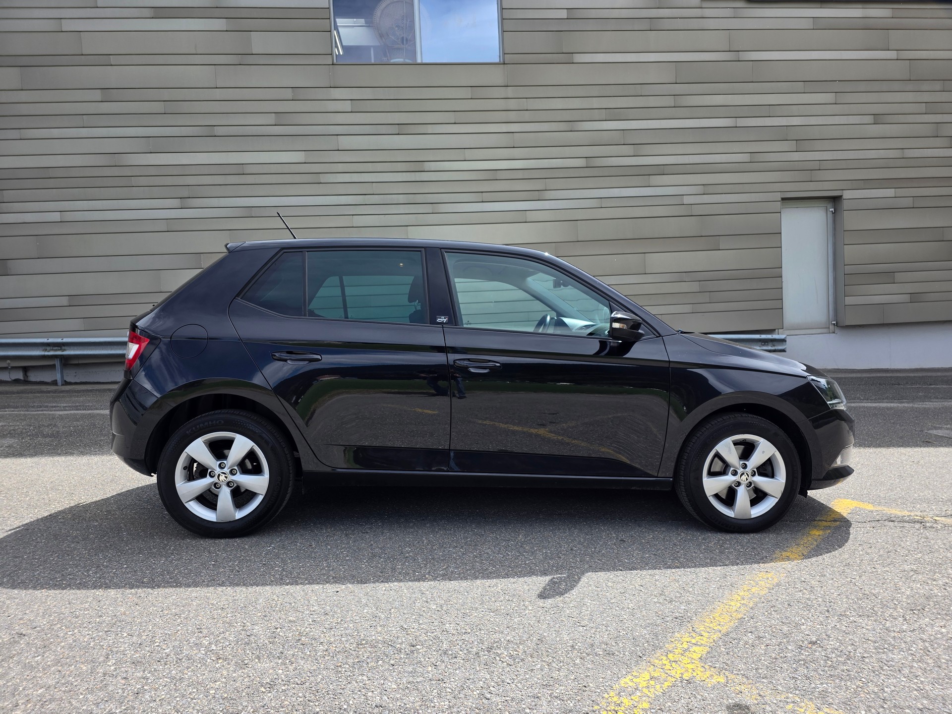 SKODA Fabia 1.2 TSI Swiss Joy DSG-image-8