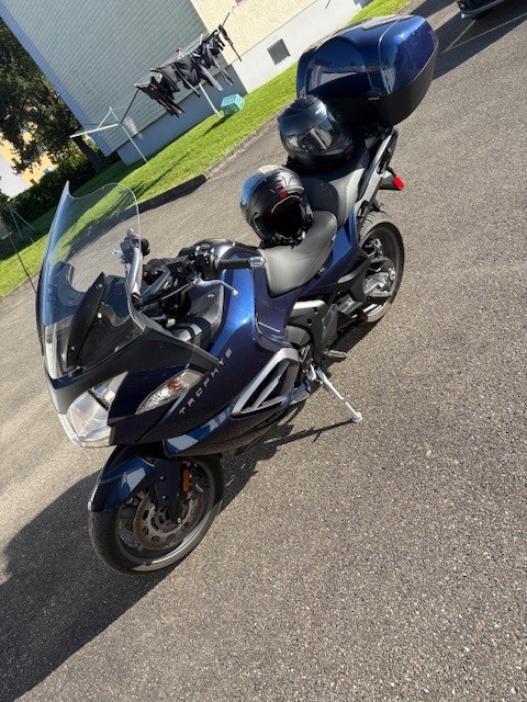 TRIUMPH Trophy 1200 SE ABS