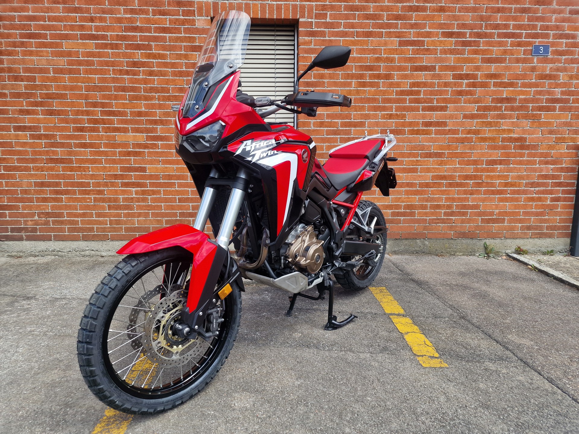 HONDA CRF 1100 DCT Africa Twin-image-3