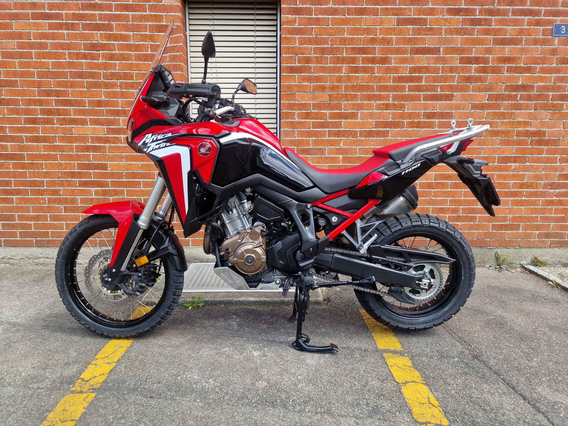 HONDA CRF 1100 DCT Africa Twin-image-2