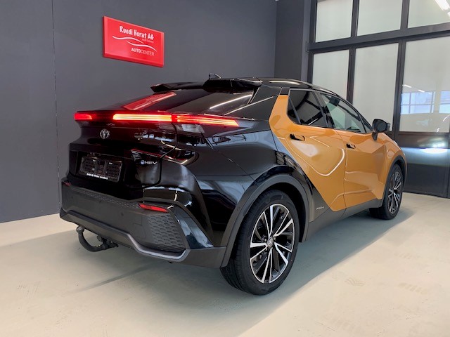 TOYOTA C-HR 2.0 HEV Style Premiere 4x4-showroom-element-3
