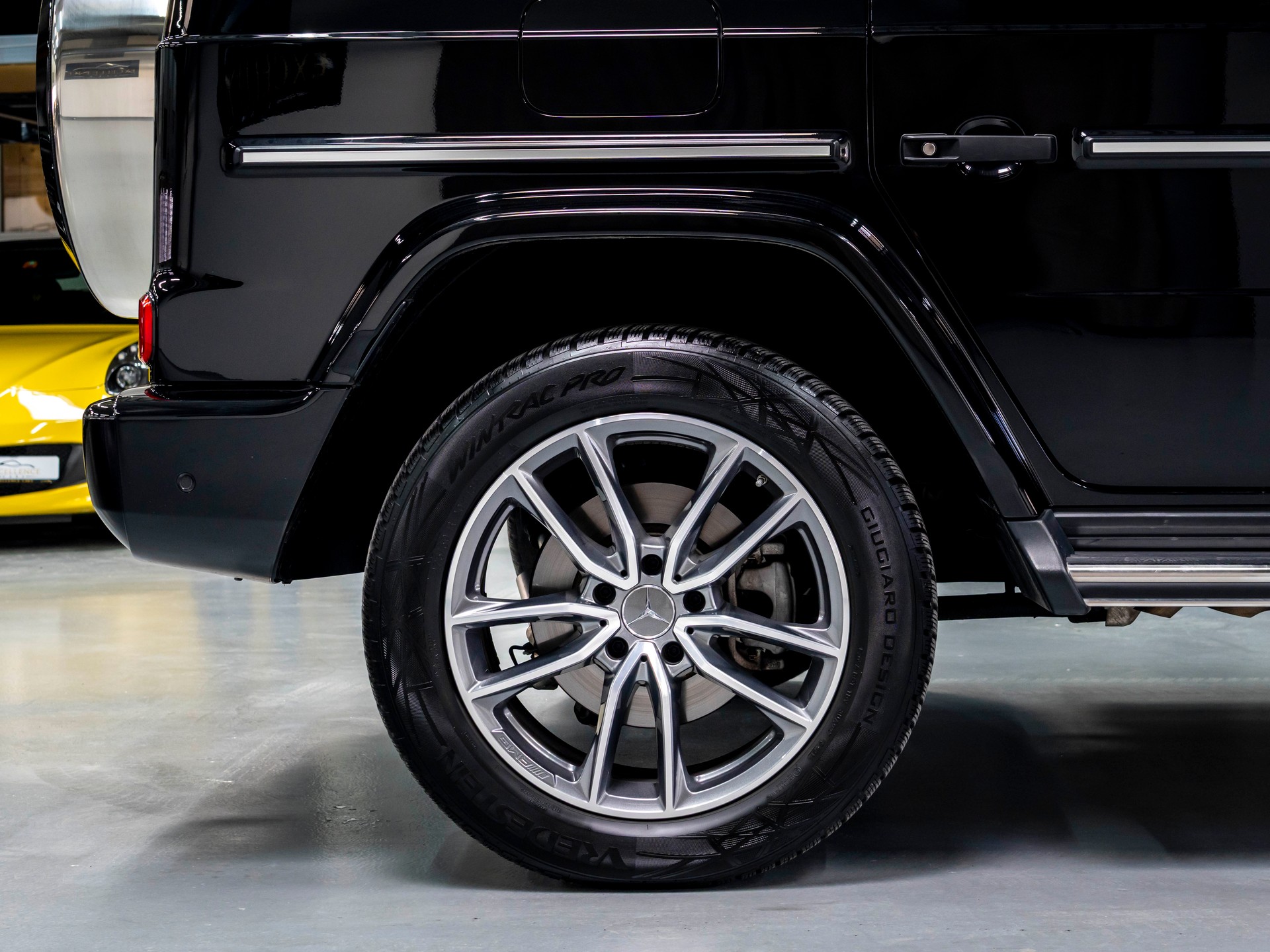 MERCEDES-BENZ G 500 AMG Line 9G-Tronic-image-11