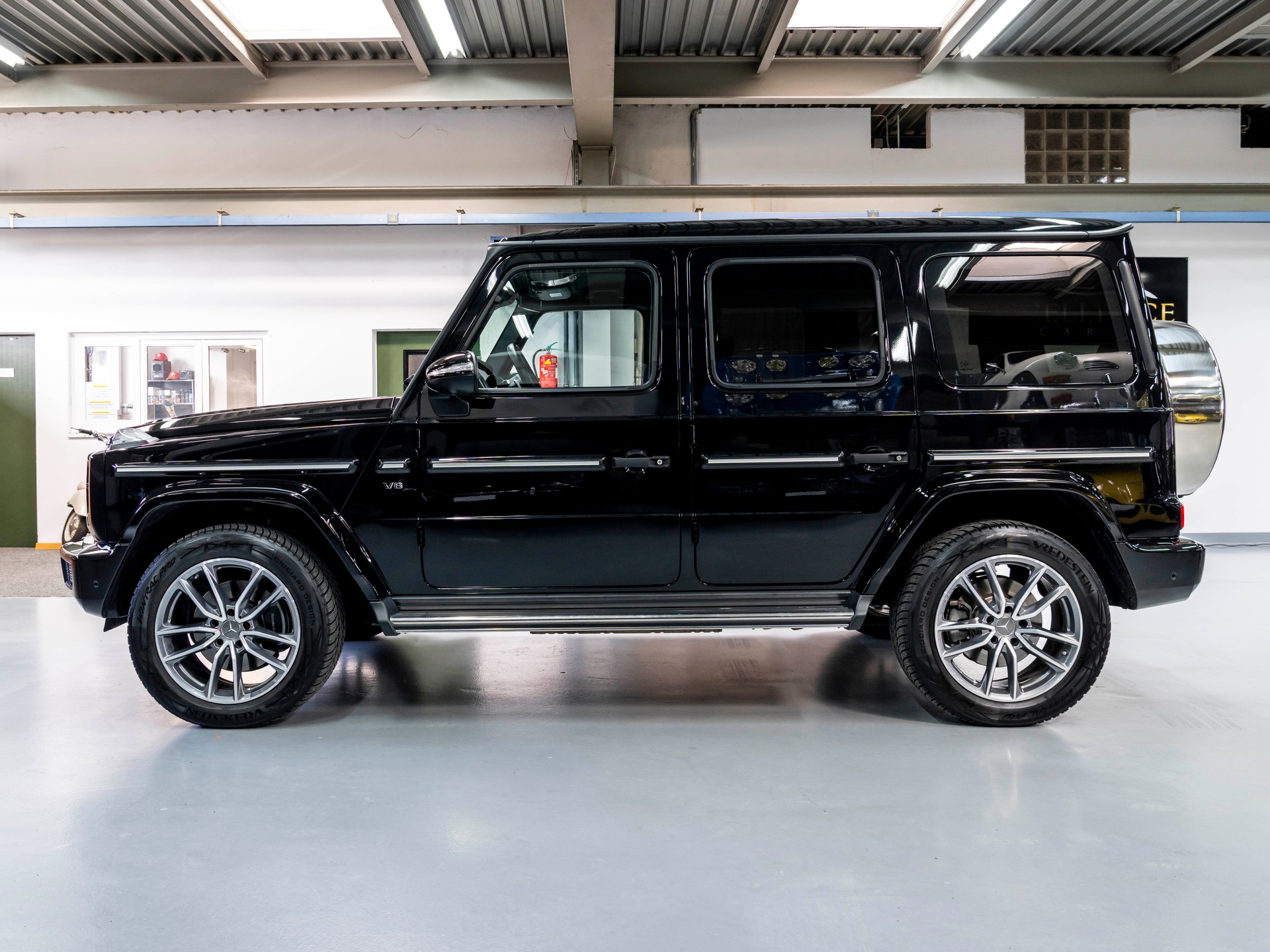 MERCEDES-BENZ G 500 AMG Line 9G-Tronic-image-7