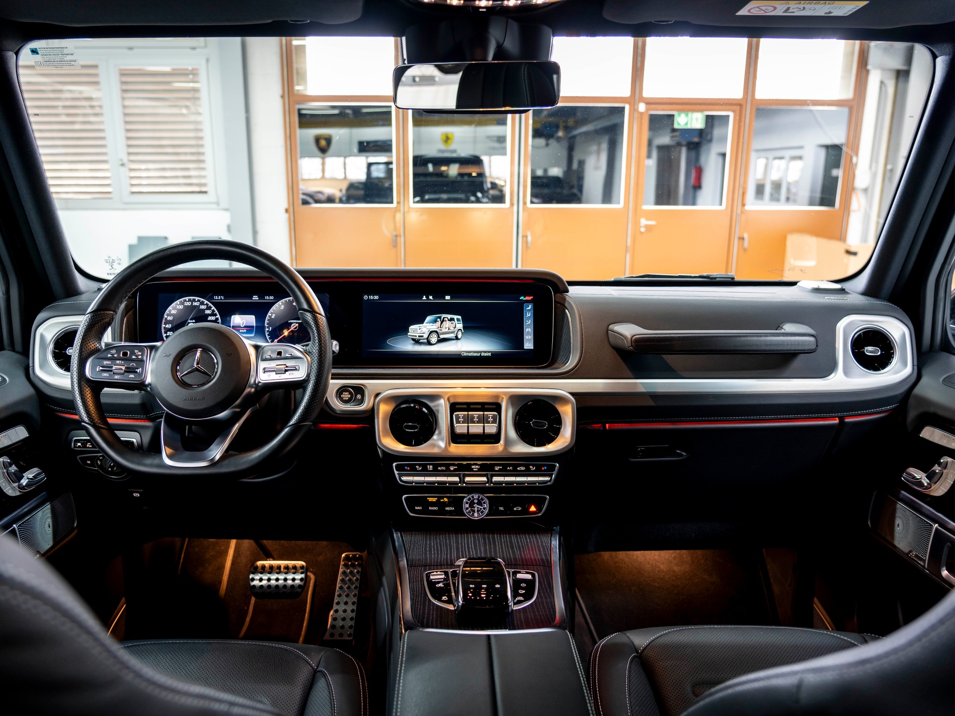 MERCEDES-BENZ G 500 AMG Line 9G-Tronic-image-22