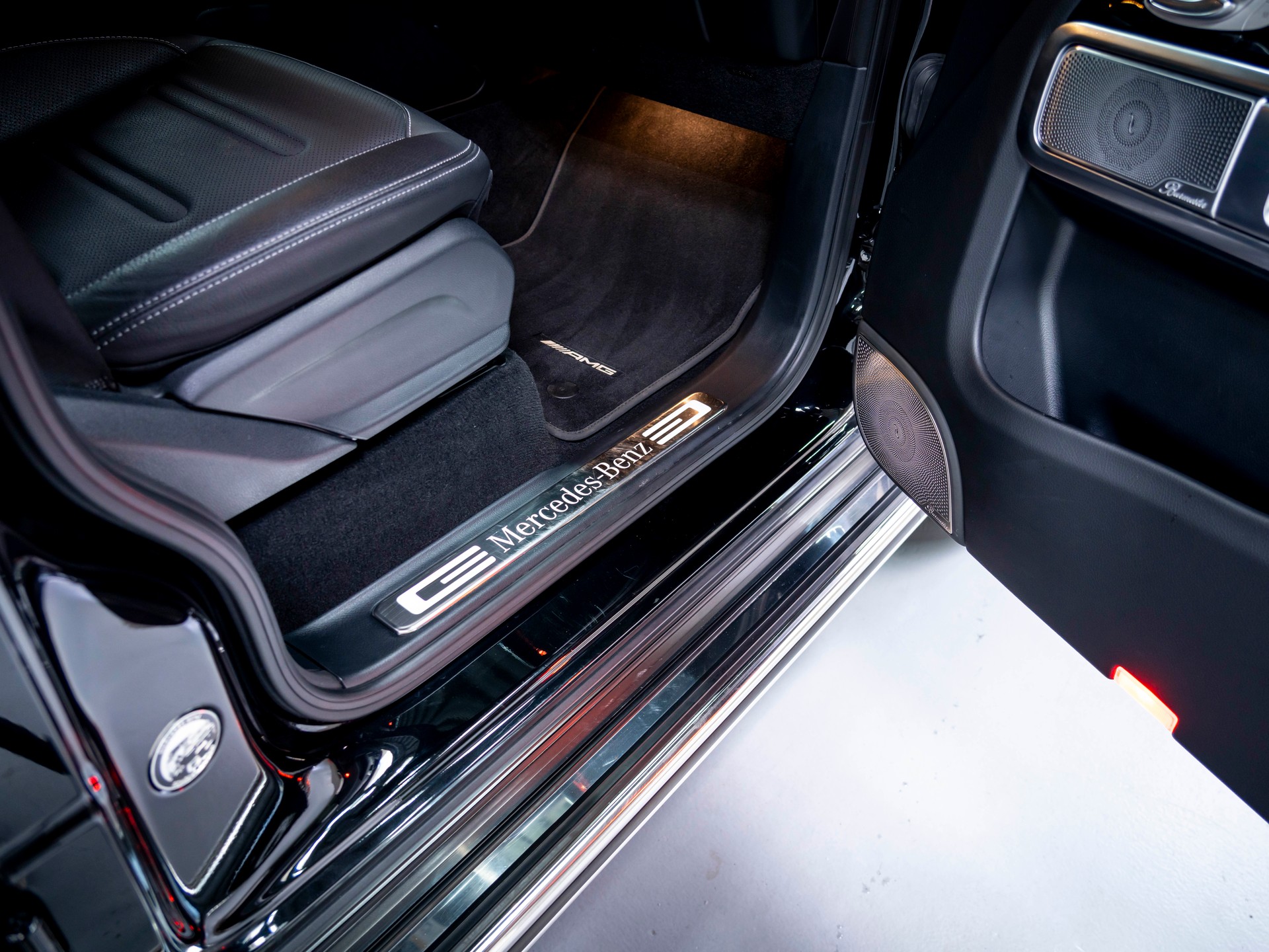 MERCEDES-BENZ G 500 AMG Line 9G-Tronic-image-24