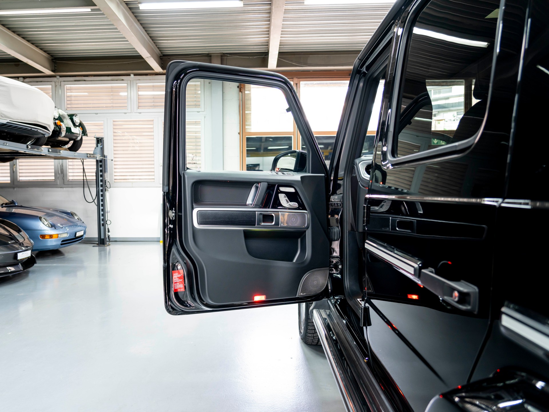 MERCEDES-BENZ G 500 AMG Line 9G-Tronic-image-21