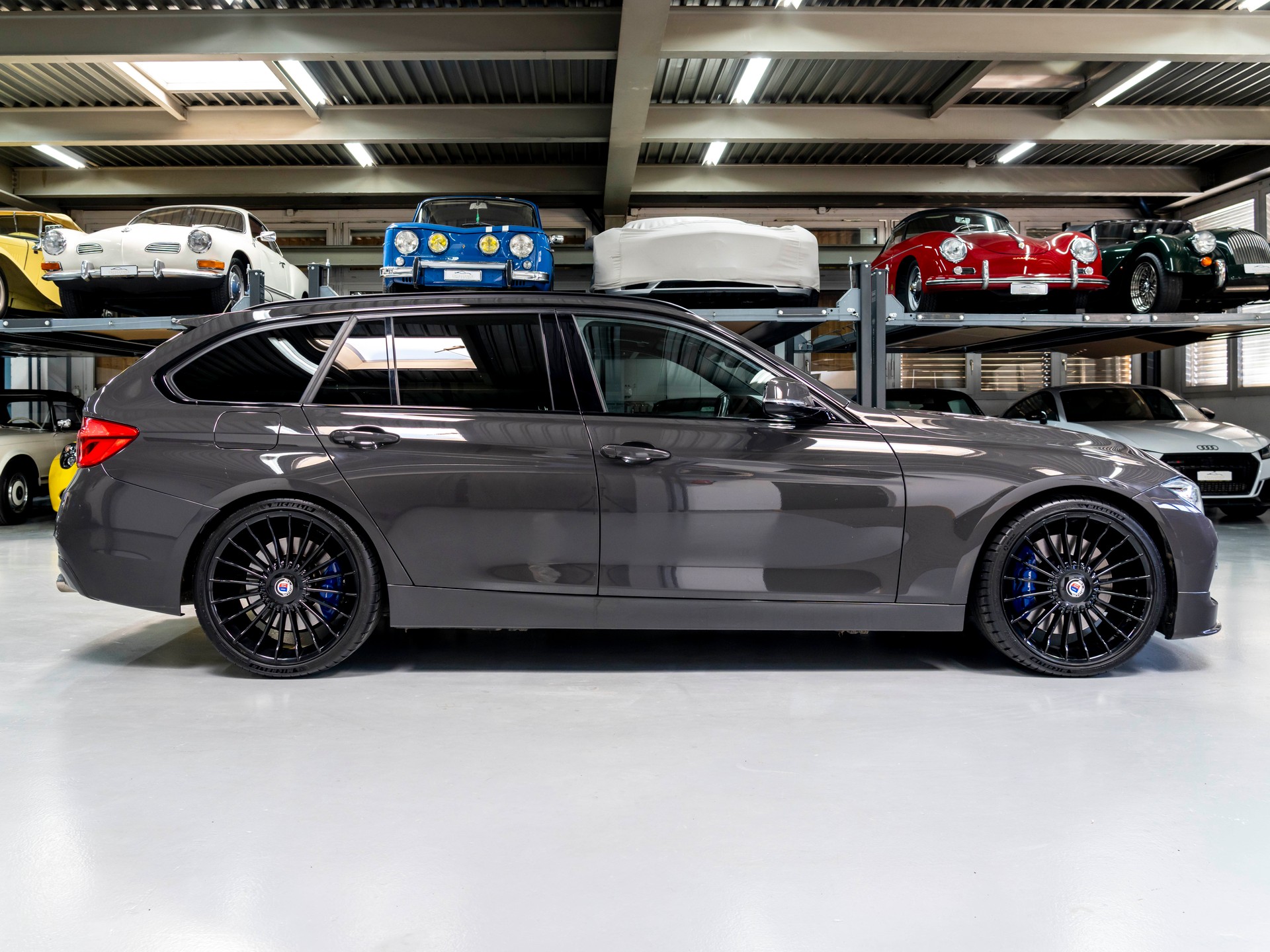BMW-ALPINA B3 BiTurbo Touring 3.0 xDrive Switch-Tronic-showroom-element-3