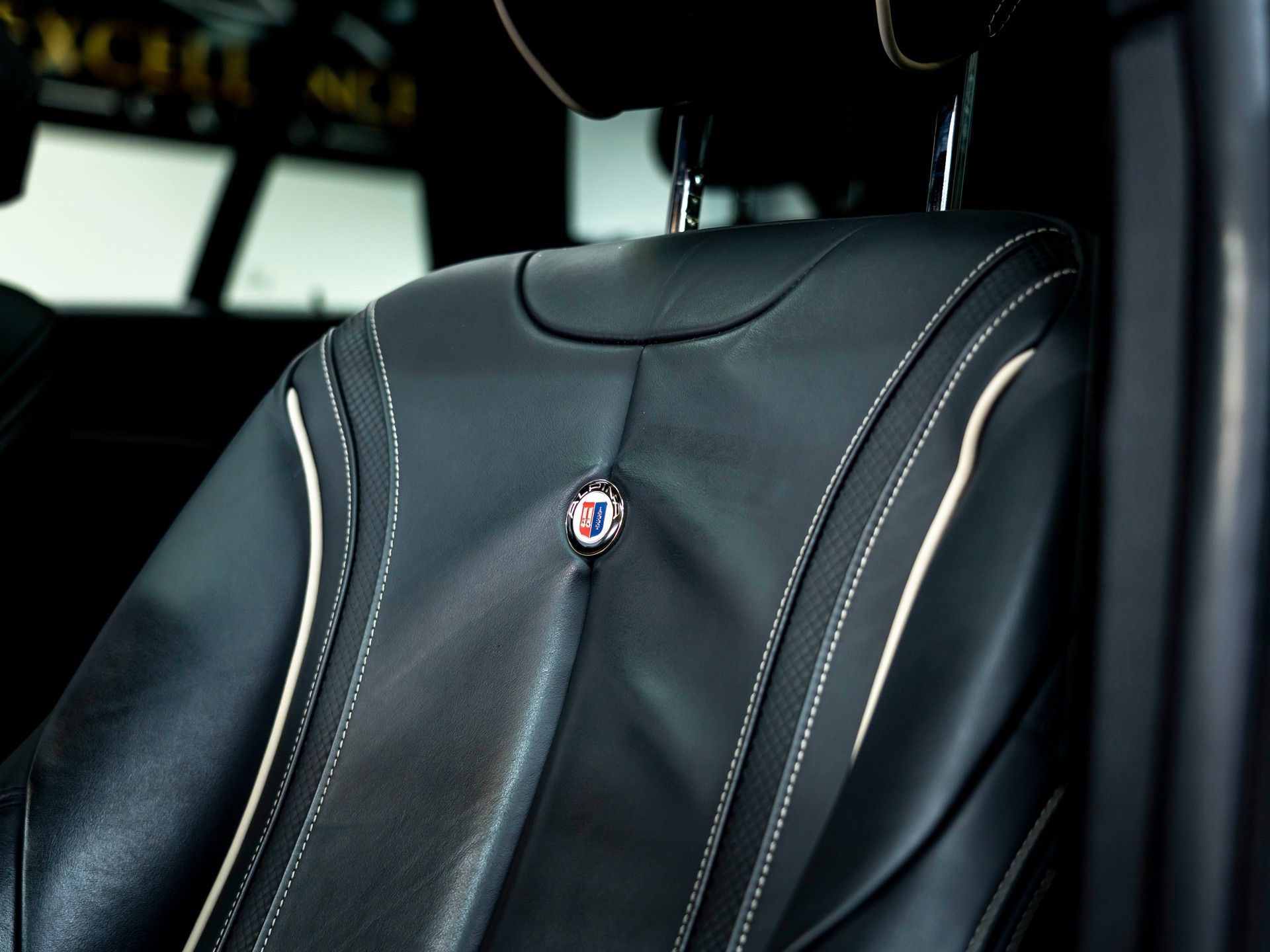 BMW-ALPINA B3 BiTurbo Touring 3.0 xDrive Switch-Tronic-image-16