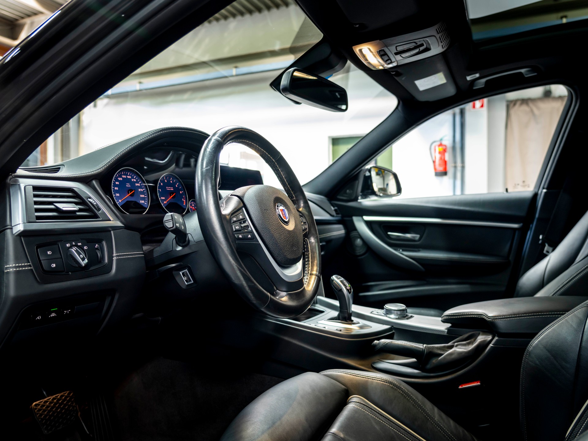 BMW-ALPINA B3 BiTurbo Touring 3.0 xDrive Switch-Tronic-image-13
