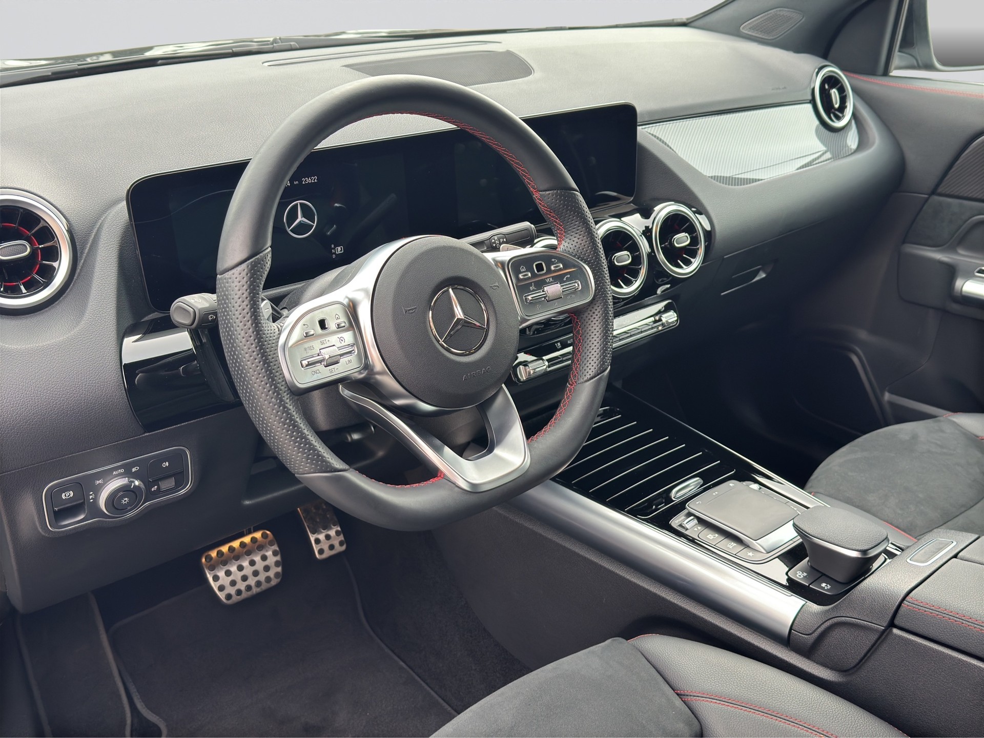 MERCEDES-BENZ GLA 35 AMG 4Matic 8G-Speedshift DCT-image-6