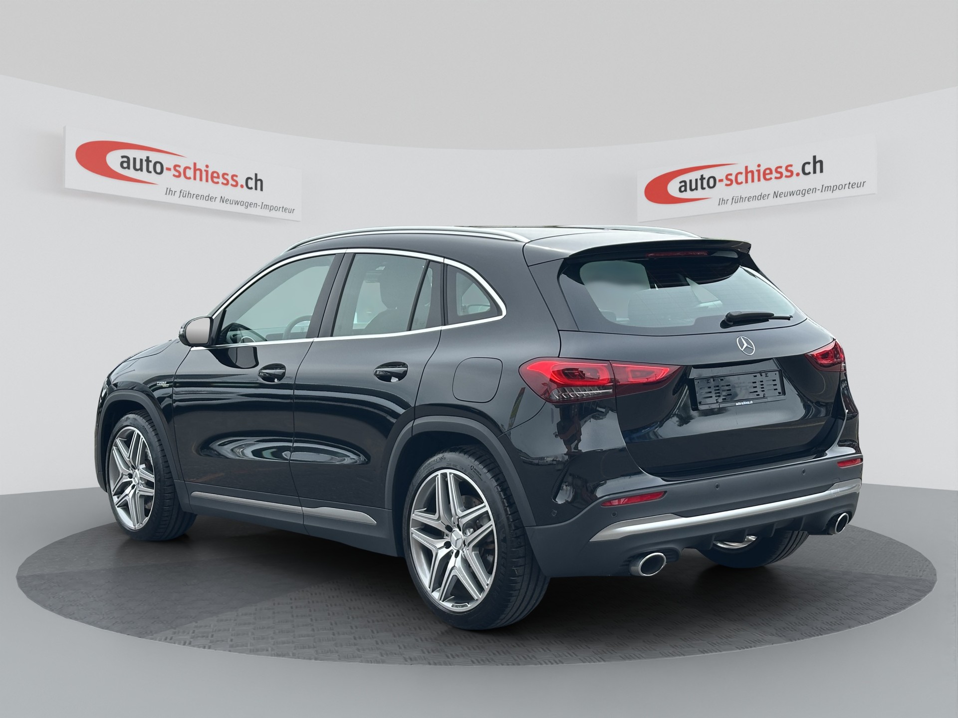 MERCEDES-BENZ GLA 35 AMG 4Matic 8G-Speedshift DCT-showroom-element-2
