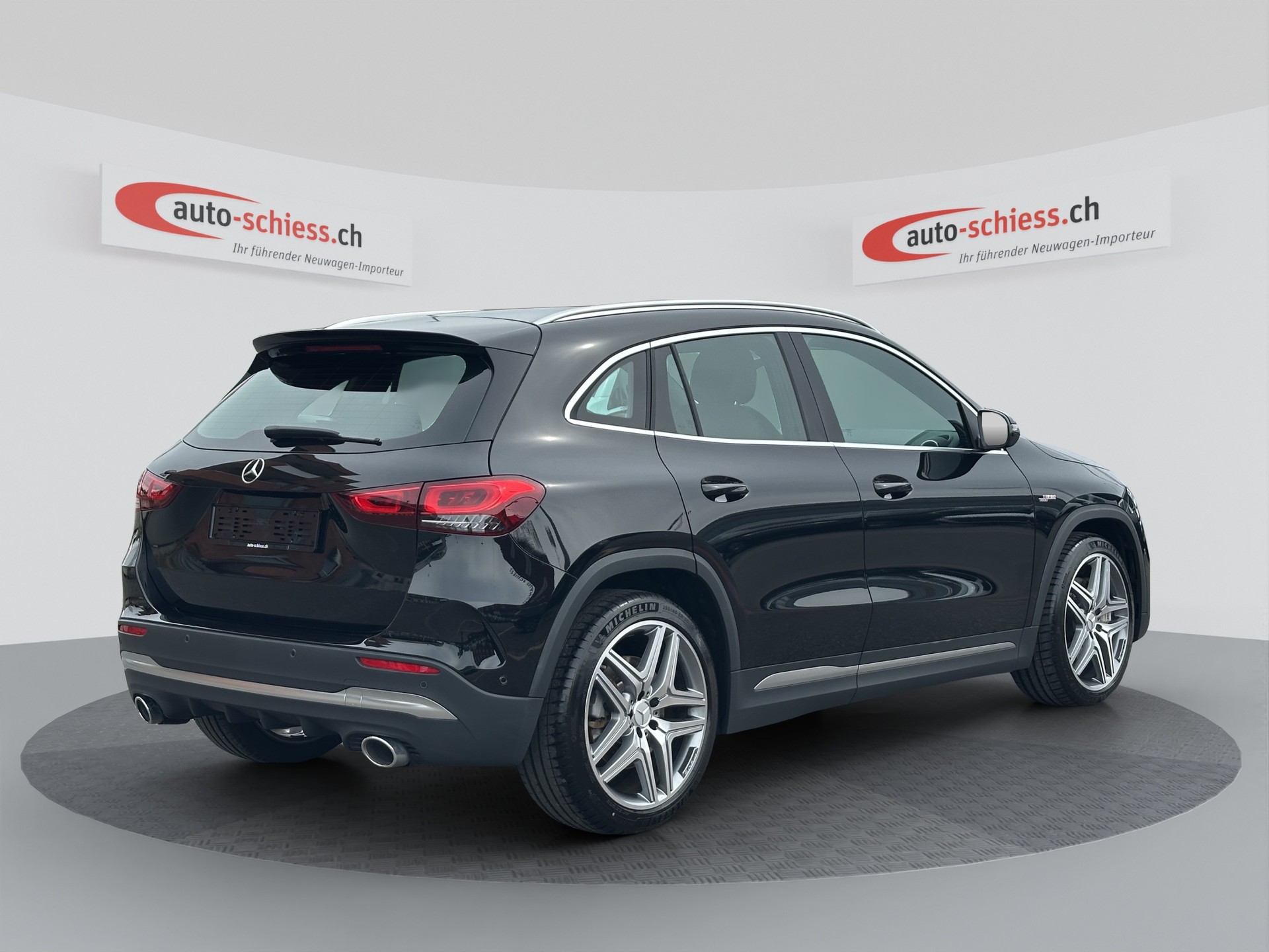 MERCEDES-BENZ GLA 35 AMG 4Matic 8G-Speedshift DCT-image-4