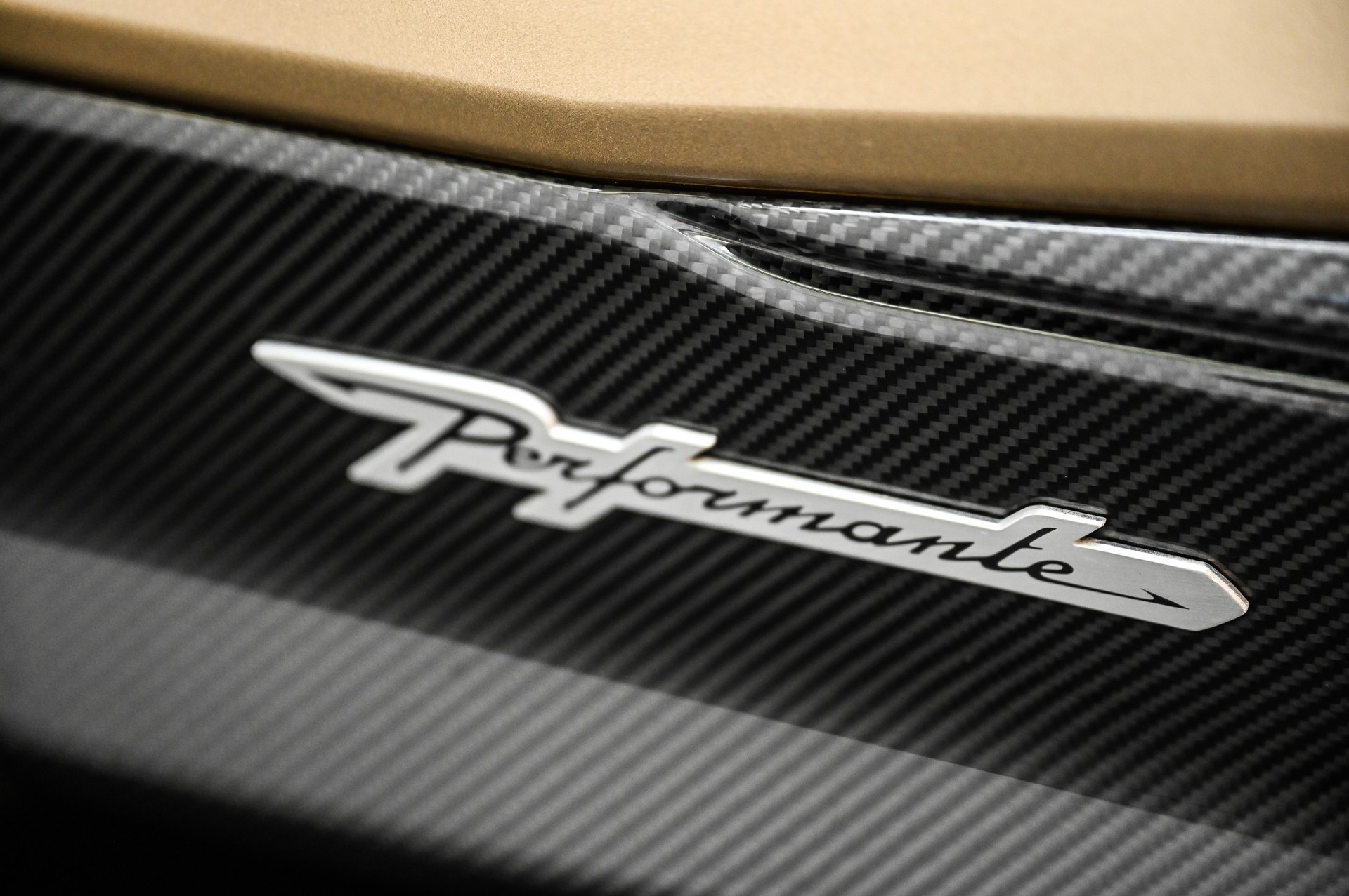 LAMBORGHINI Urus Performante 60 Anniversario 666-image-16