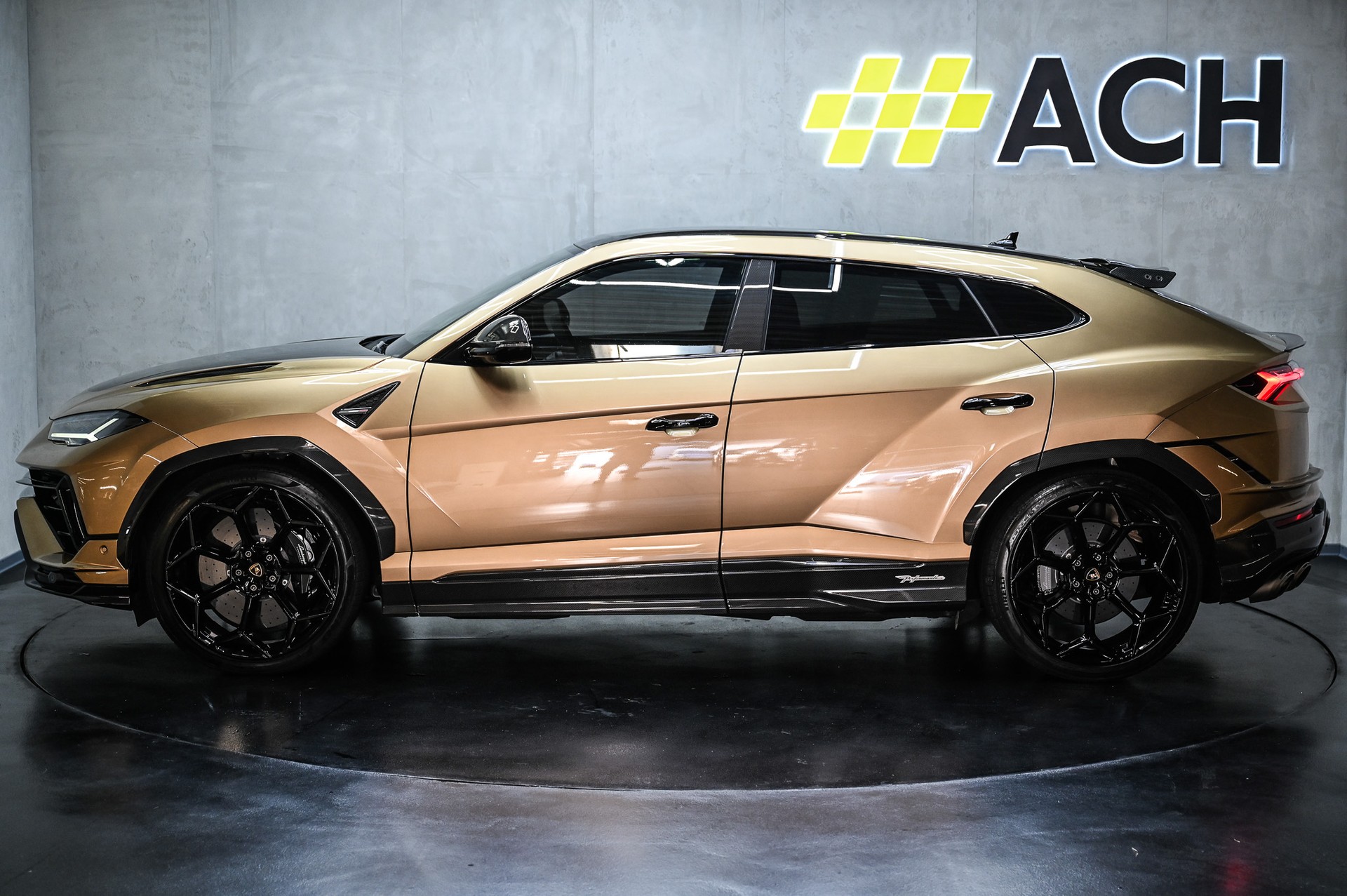 LAMBORGHINI Urus Performante 60 Anniversario 666-showroom-element-3