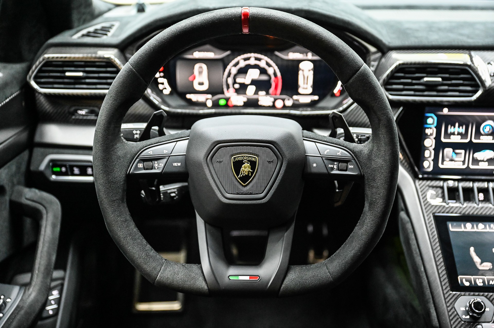 LAMBORGHINI Urus Performante 60 Anniversario 666-image-33