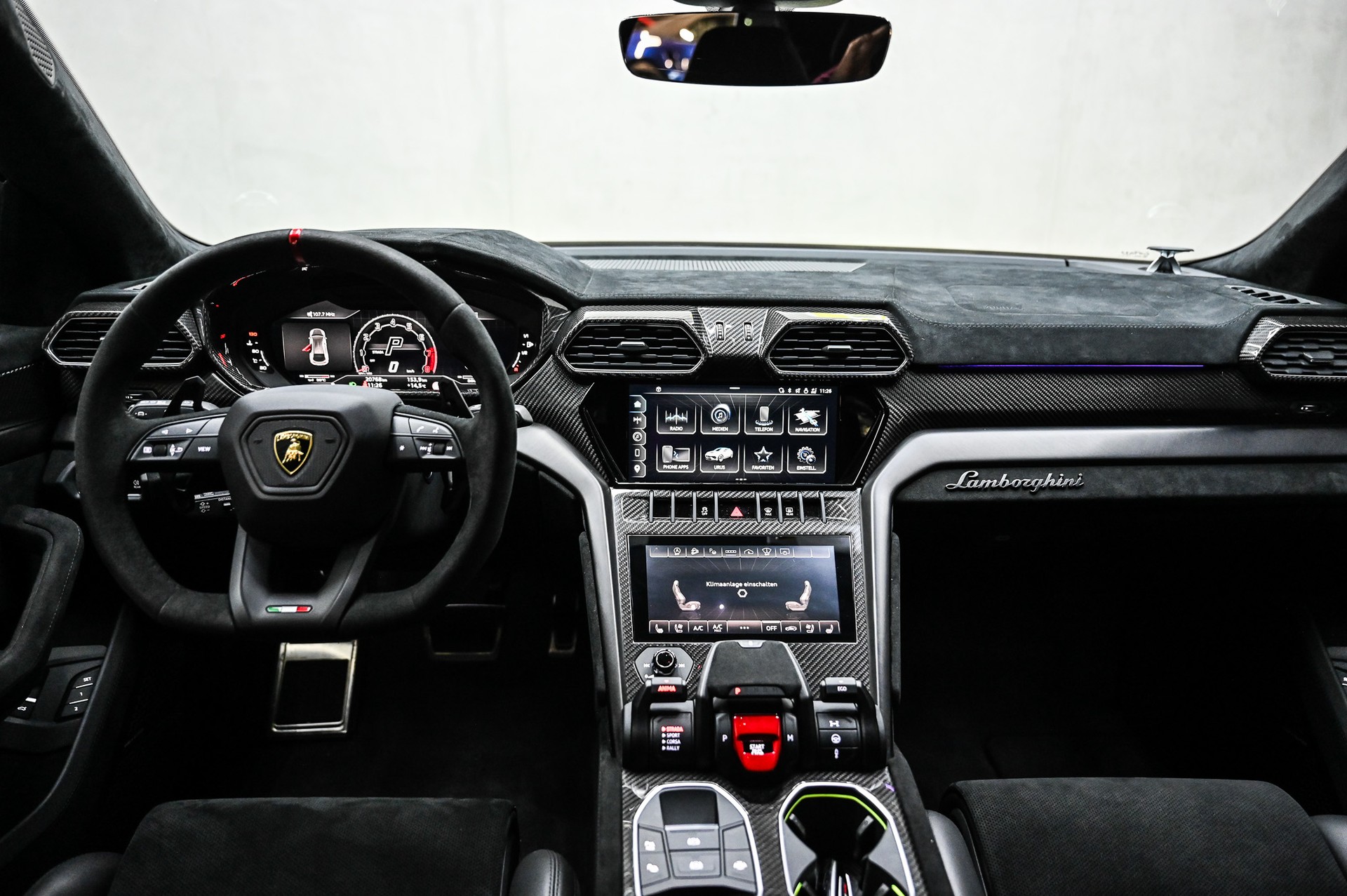LAMBORGHINI Urus Performante 60 Anniversario 666-image-32