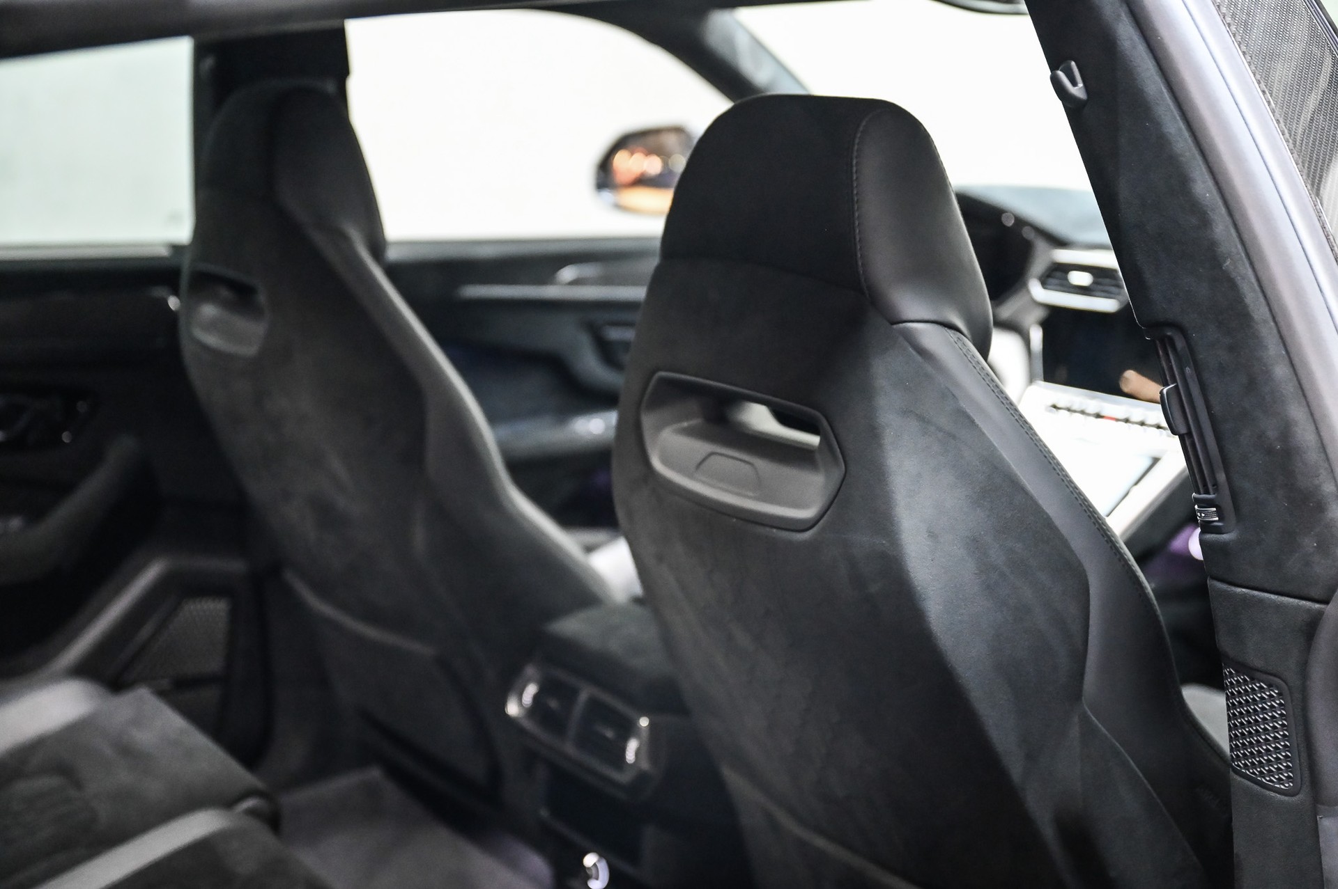LAMBORGHINI Urus Performante 60 Anniversario 666-image-39