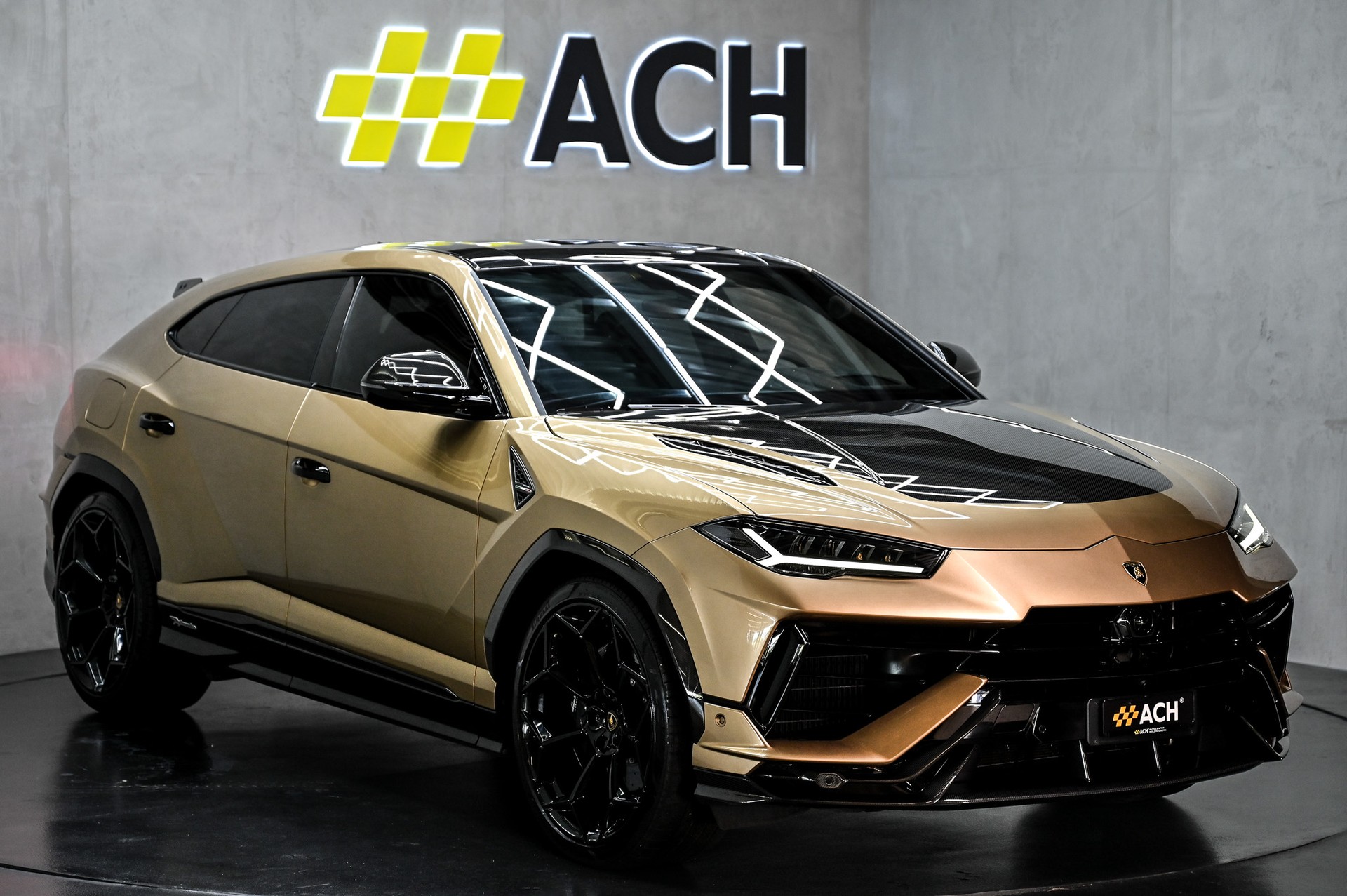 LAMBORGHINI Urus Performante 60 Anniversario 666