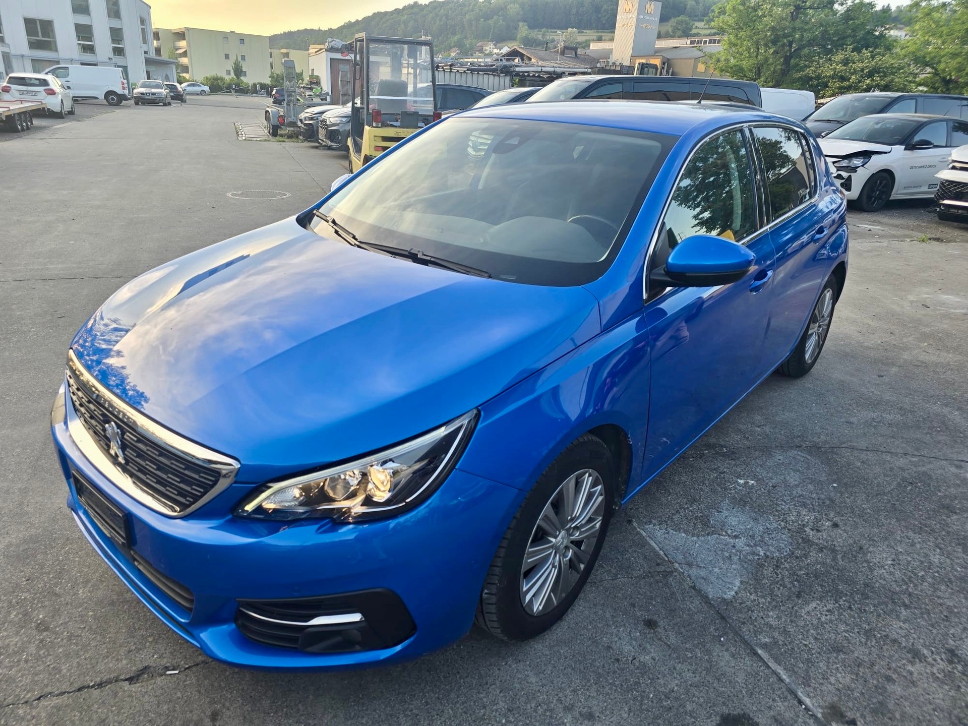PEUGEOT 308 1.2 Pure Tech Allure Pack EAT8