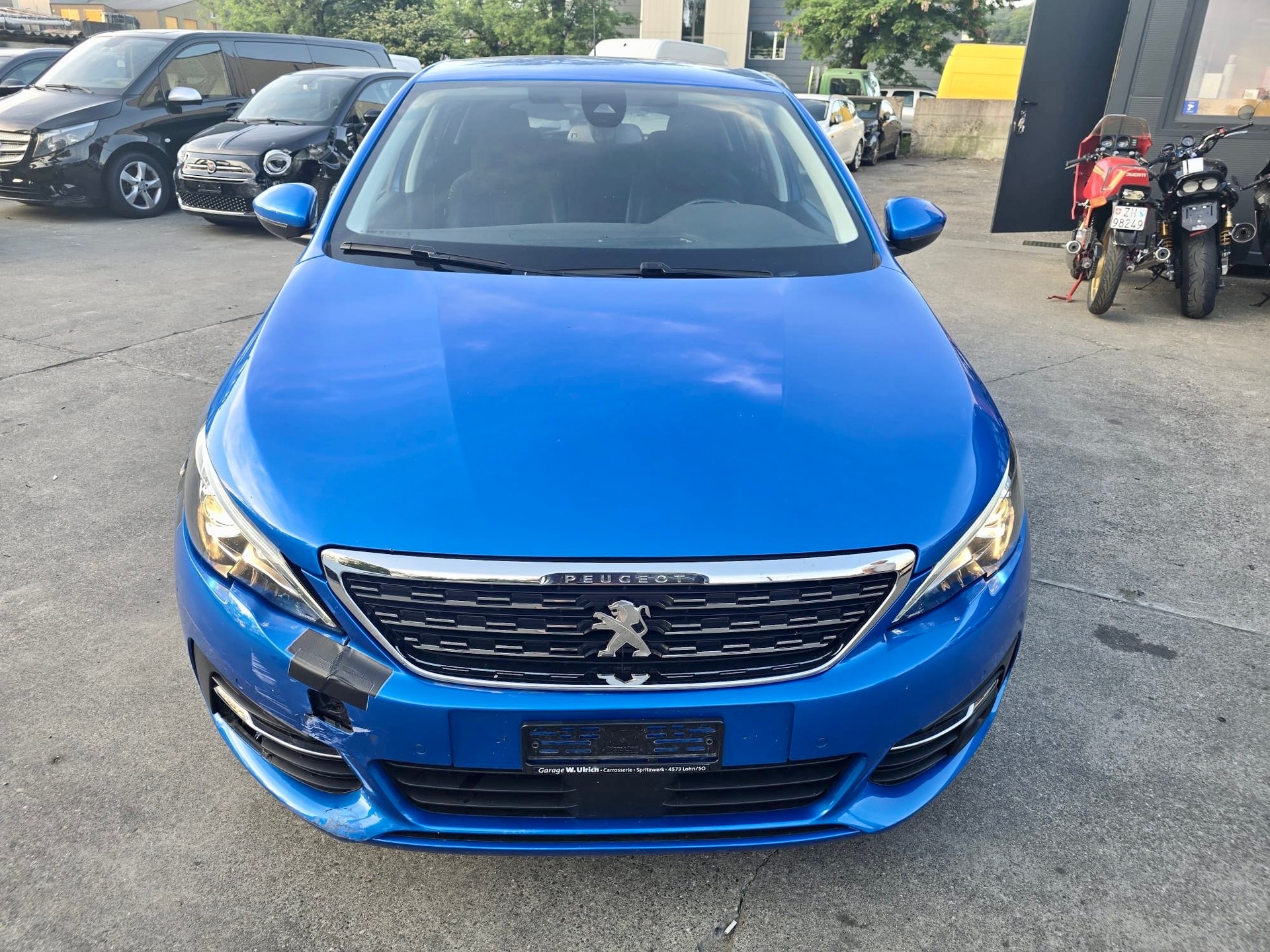 PEUGEOT 308 1.2 Pure Tech Allure Pack EAT8-image-6