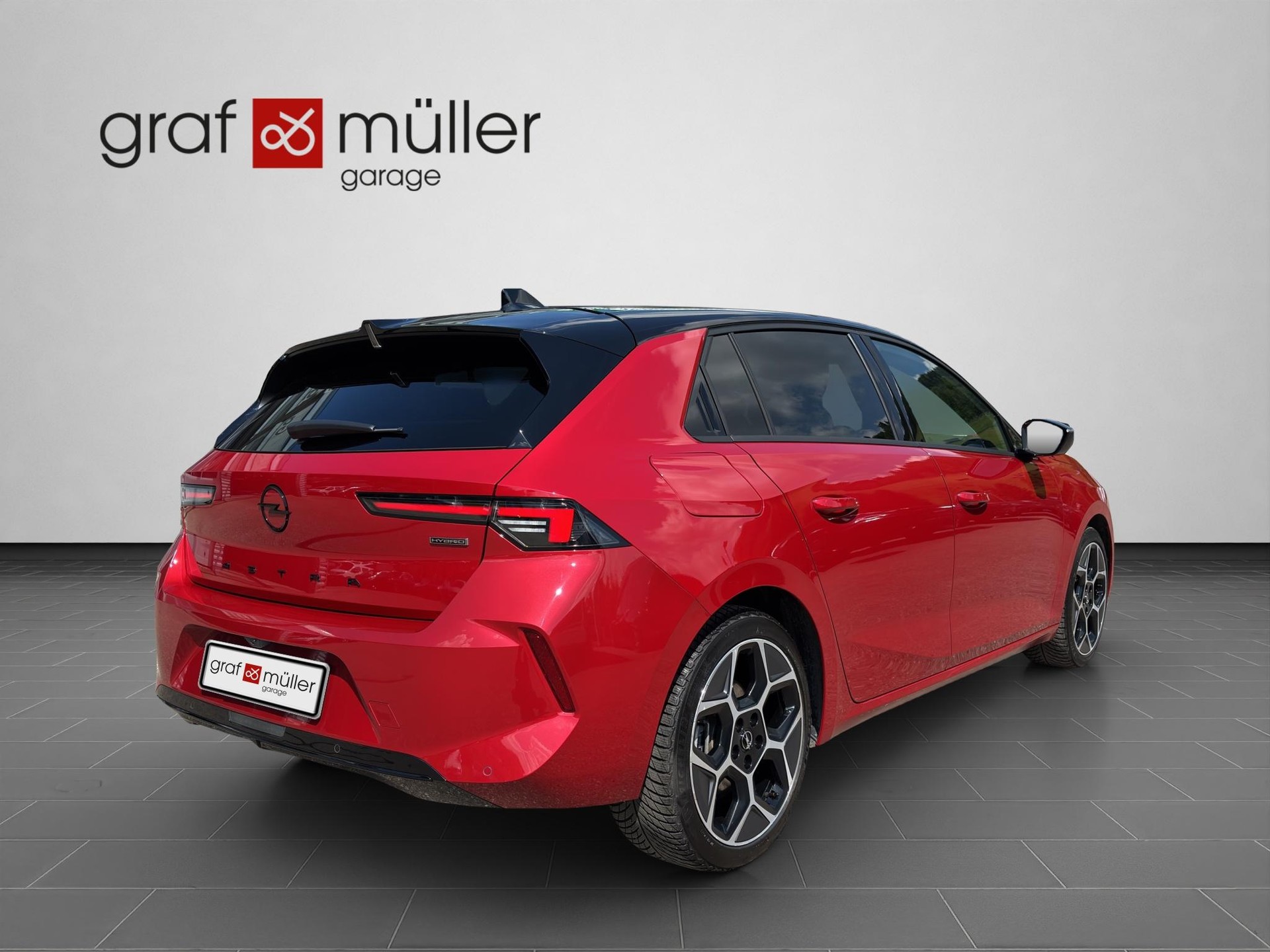 OPEL Astra 1.6 T PHEV 180 Swiss Plus-image-19