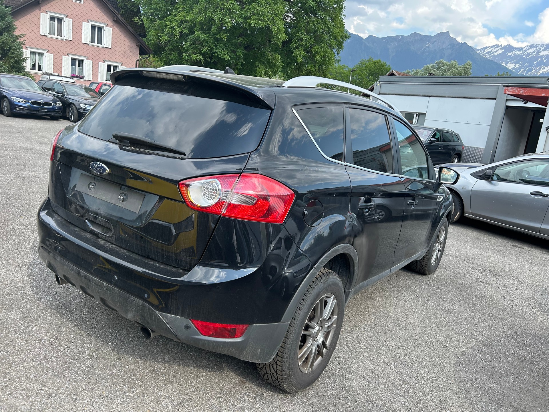 FORD Kuga 2.0 TDCi Individual 4WD PowerShift-image-4