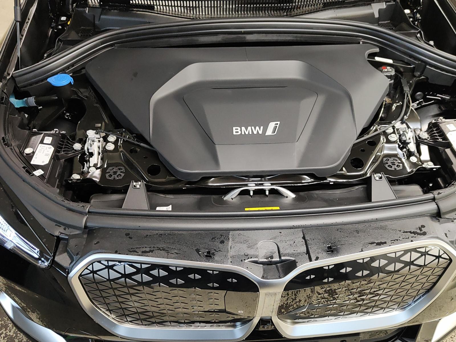BMW iX1 30 xDrive-image-21