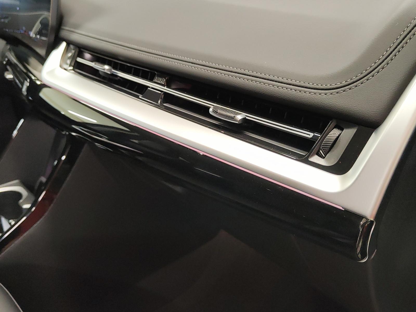 BMW iX1 30 xDrive-image-20
