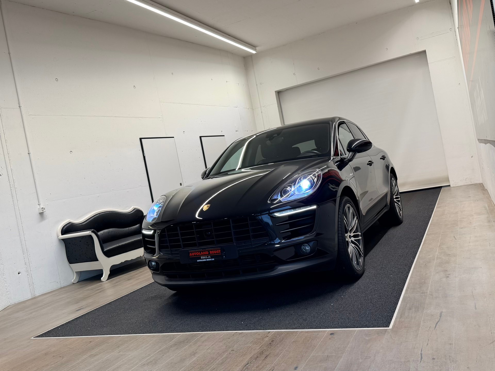 PORSCHE Macan S Diesel PDK-showroom-element-2