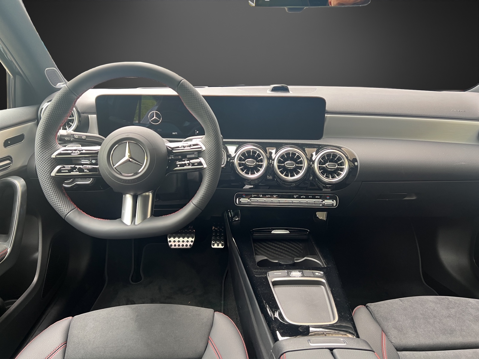 MERCEDES-BENZ A 250 4Matic 8G-DCT-image-10