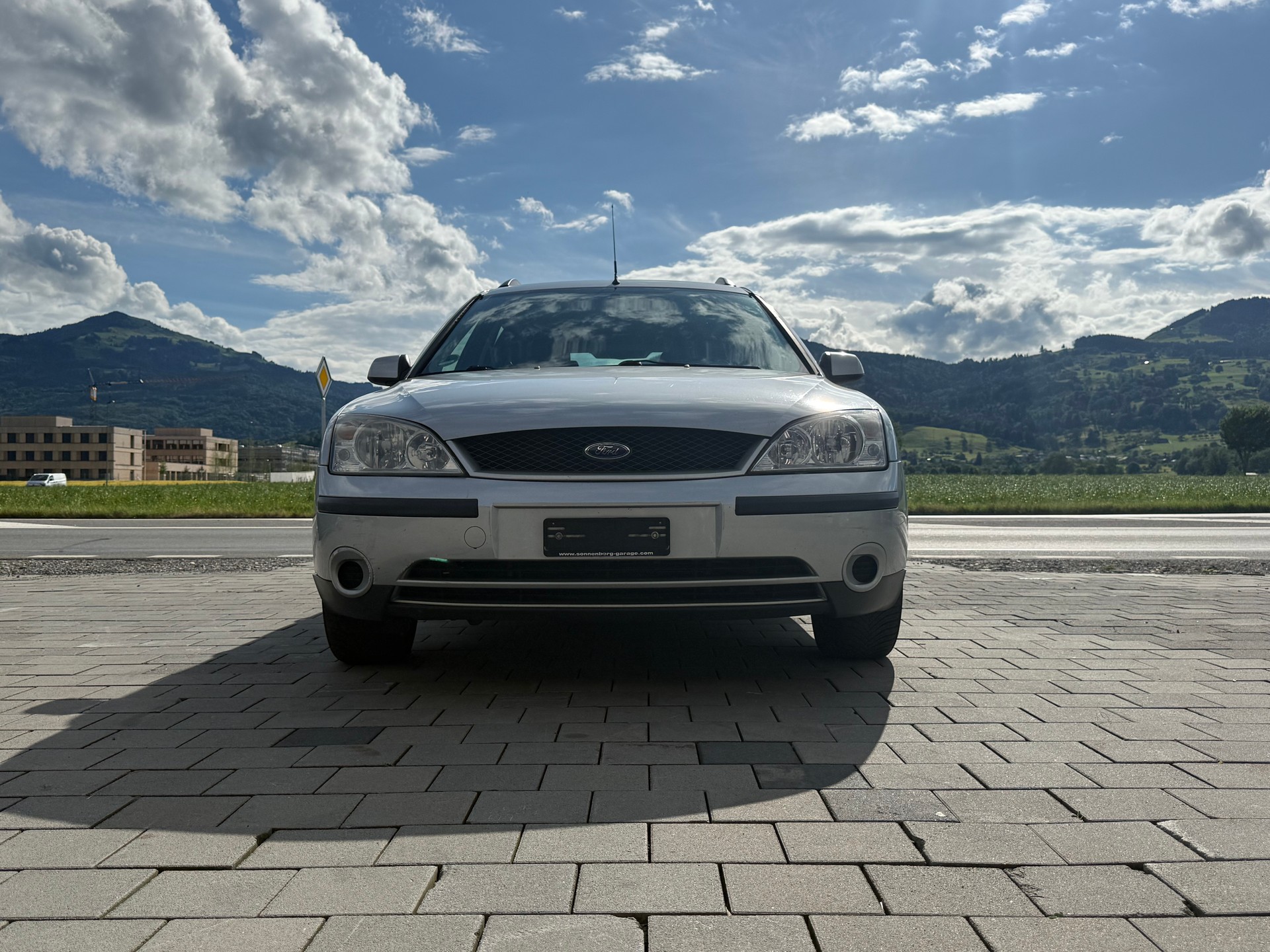 FORD Mondeo 2.0i 16V Trend-image-2