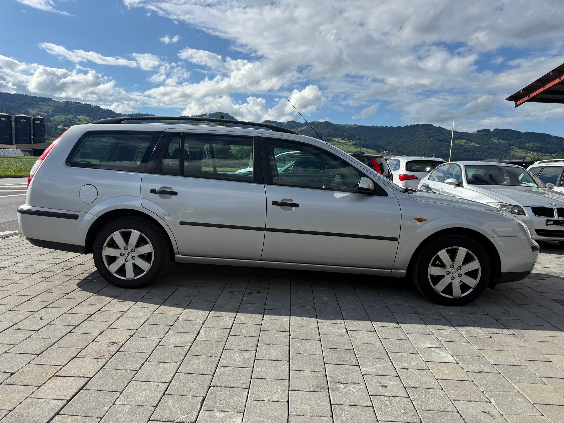 FORD Mondeo 2.0i 16V Trend-image-4