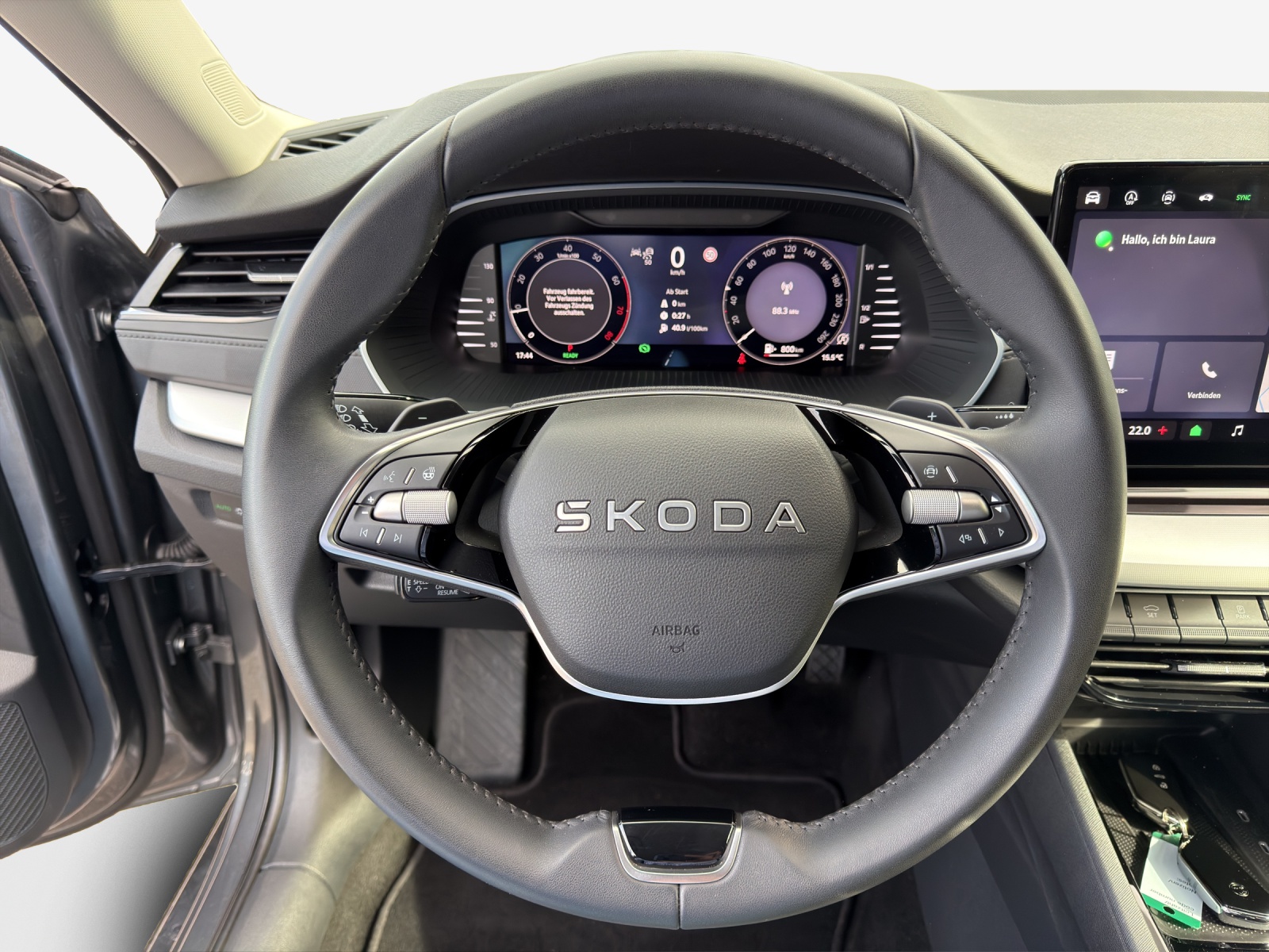 SKODA Octavia Combi 1.5 TSI mHEV DSG Dynamic-image-9