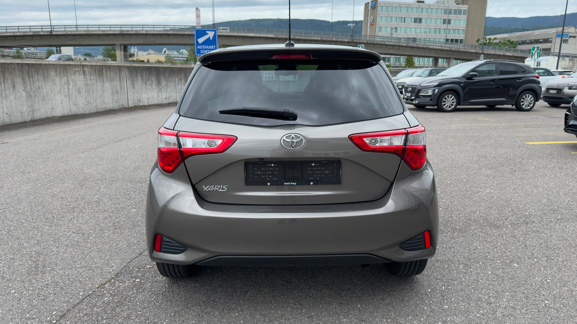 TOYOTA Yaris 1.5 Comfort CVT-image-6