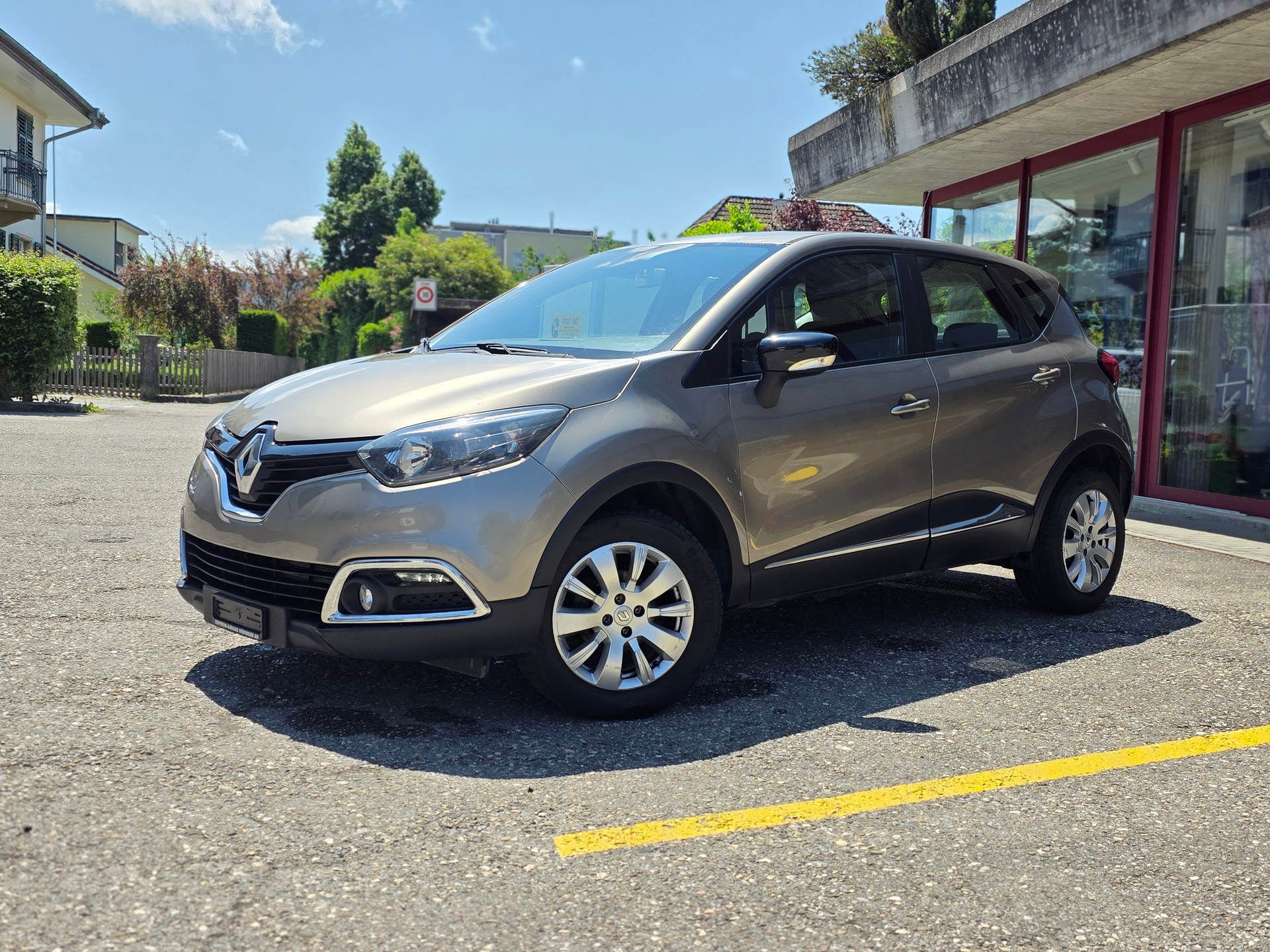 RENAULT 0.9 TCe Privilege S/S-image-1