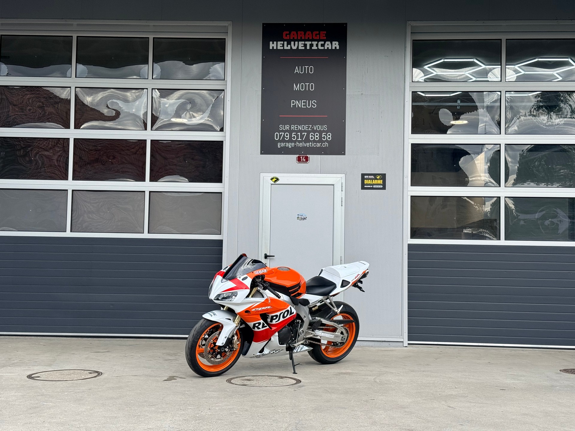 HONDA CBR 1000 RR Repsol-image-0