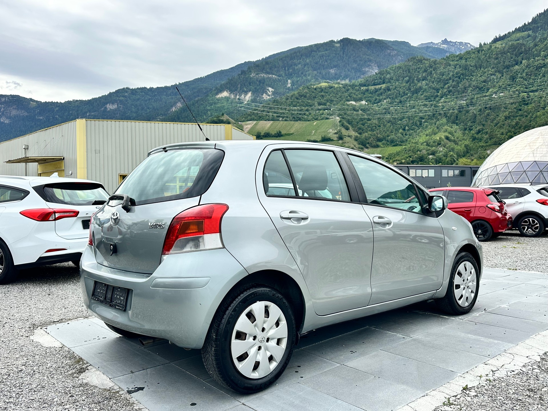 TOYOTA Yaris 1.33 Linea Sol-image-4