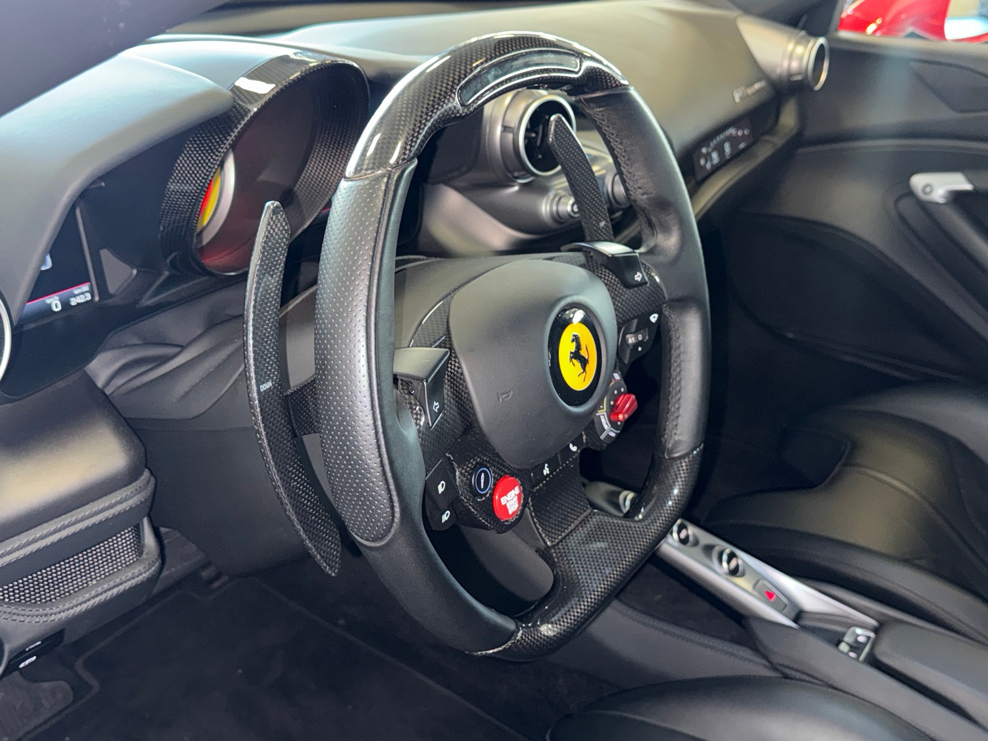 FERRARI F8 Tributo-image-8