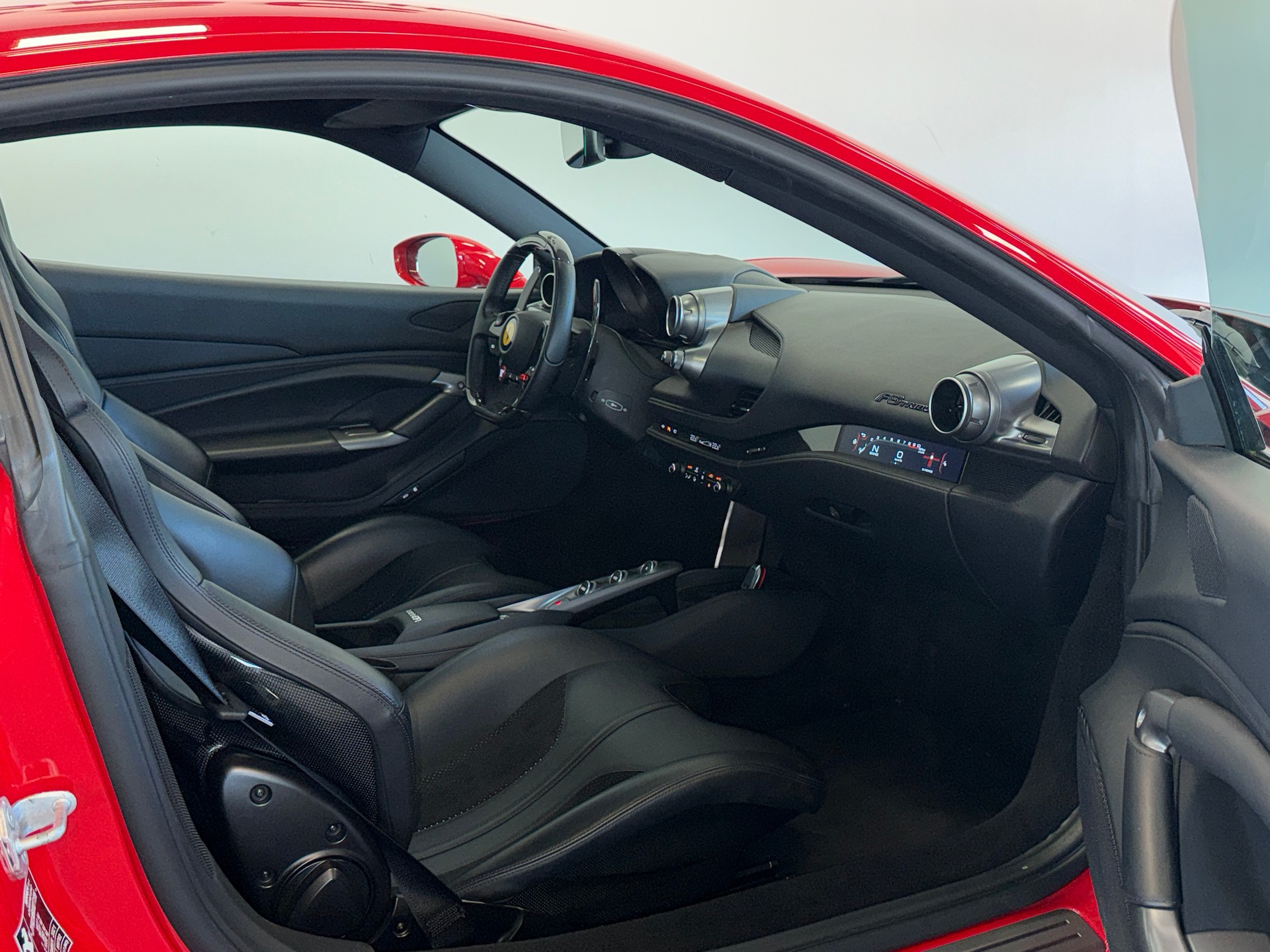 FERRARI F8 Tributo-image-11