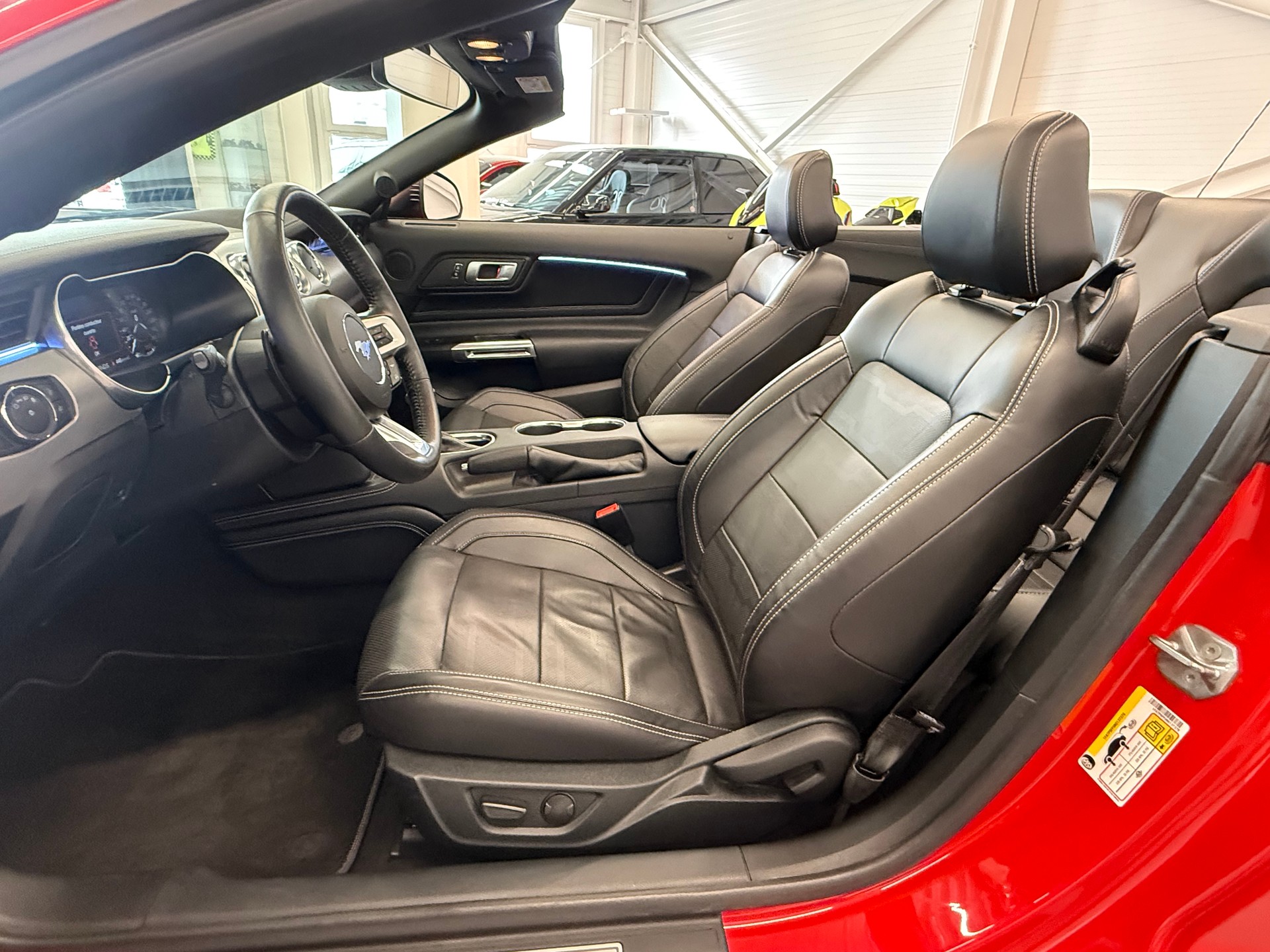 FORD Mustang Convertible 5.0 V8 GT Automat CH AUTO-image-10