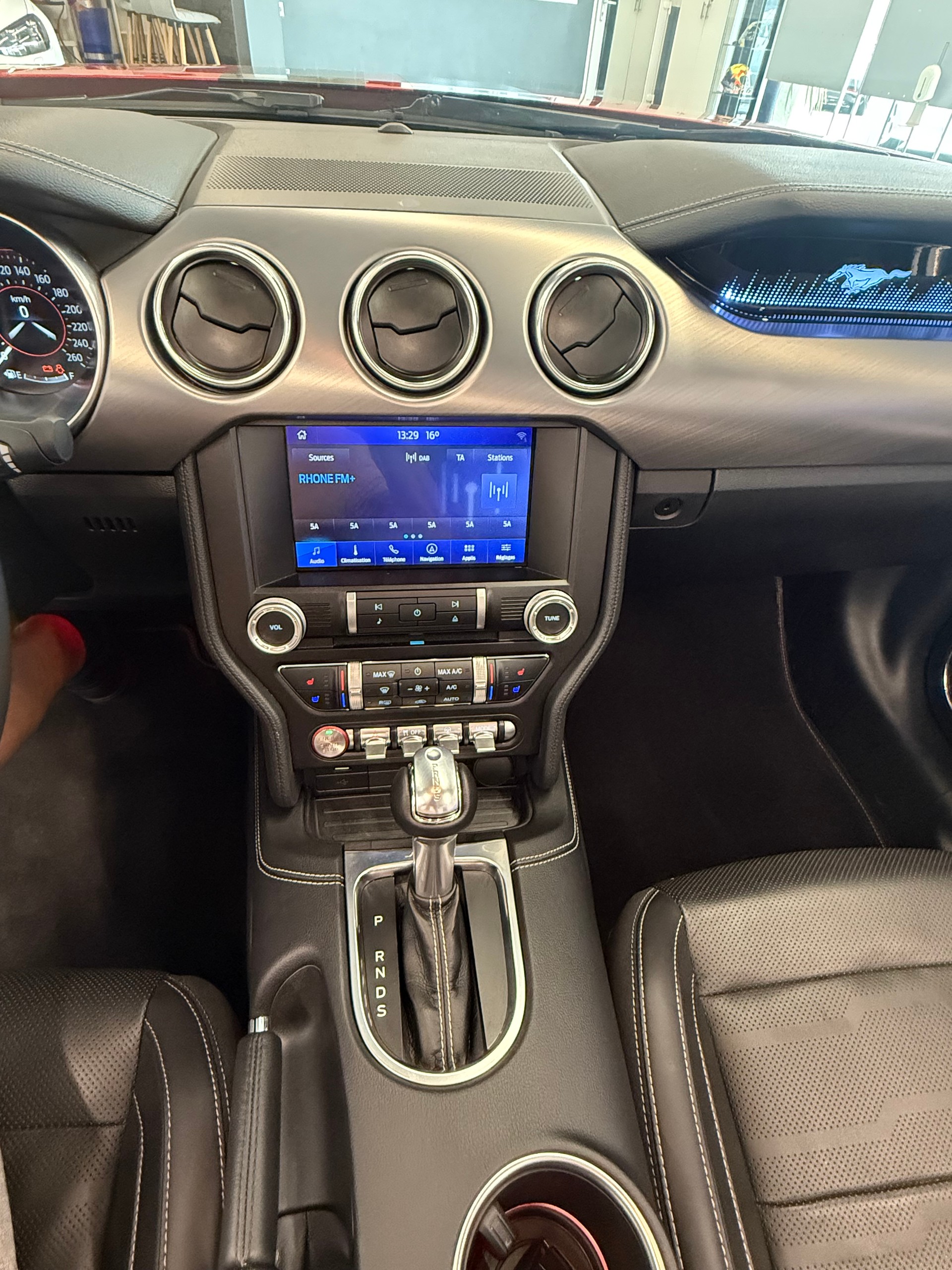 FORD Mustang Convertible 5.0 V8 GT Automat CH AUTO-image-21