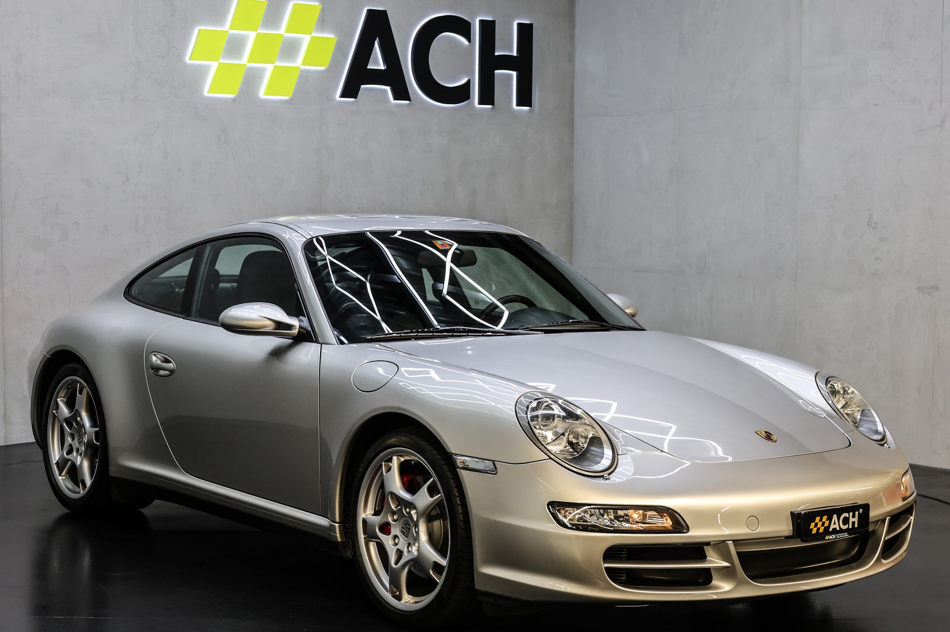 PORSCHE 911 Carrera 4S