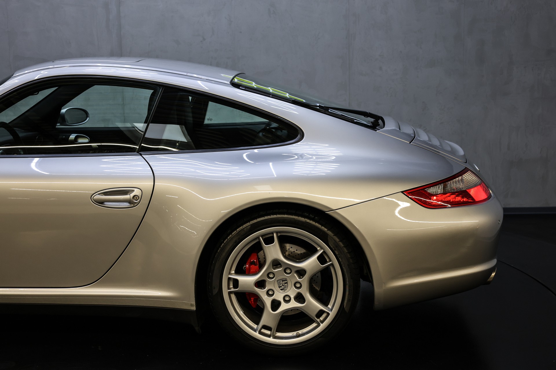 PORSCHE 911 Carrera 4S-image-10